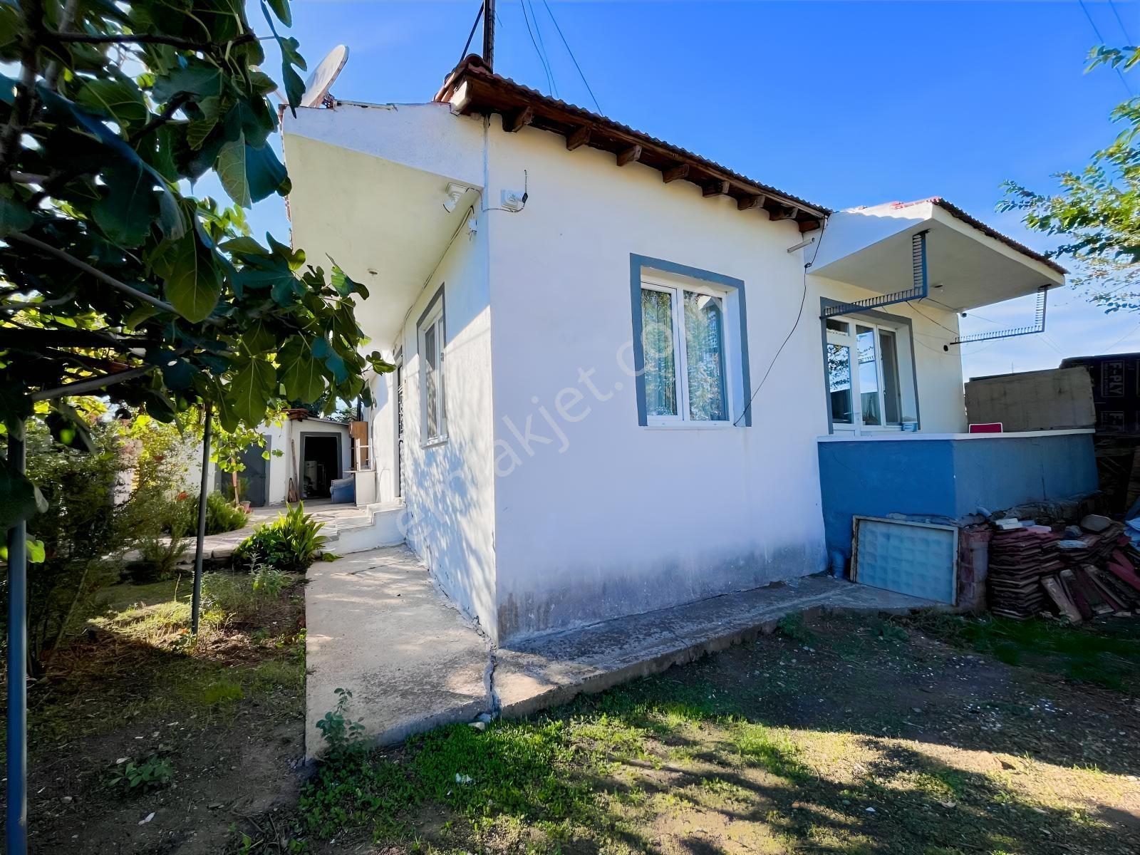 Nest'den H.basri Çantay Mah.'de 182 M2 Tarla İçinde Kargır Ev — fotoğraf 8