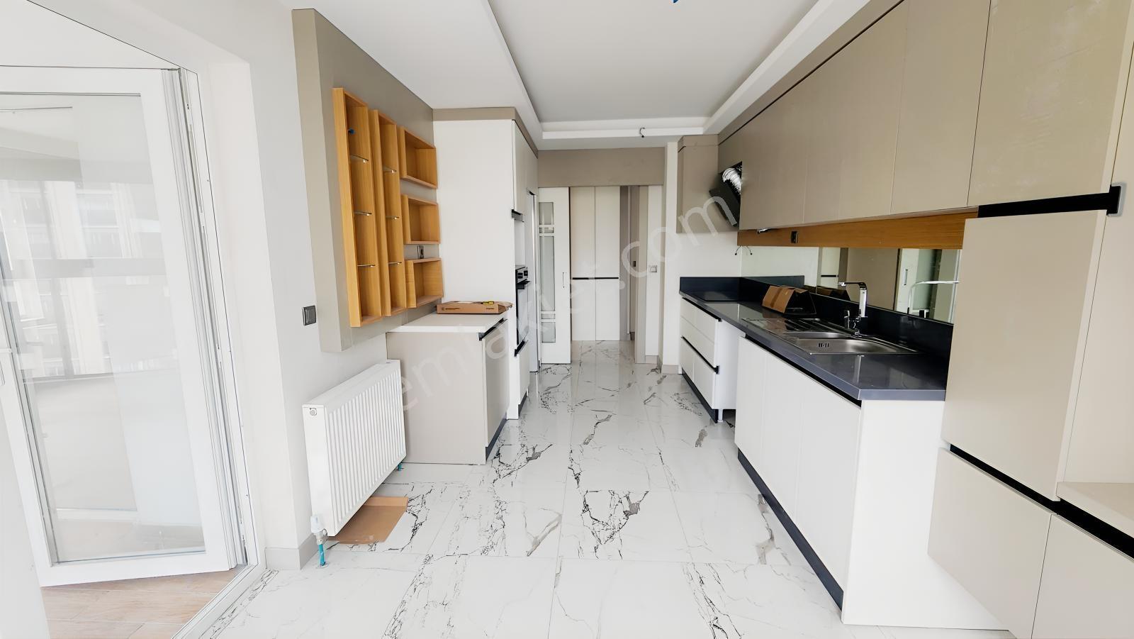 Serra Bulvarda Farklı Katlarda Alternatif 3+1 Satılık Daireler — fotoğraf 3