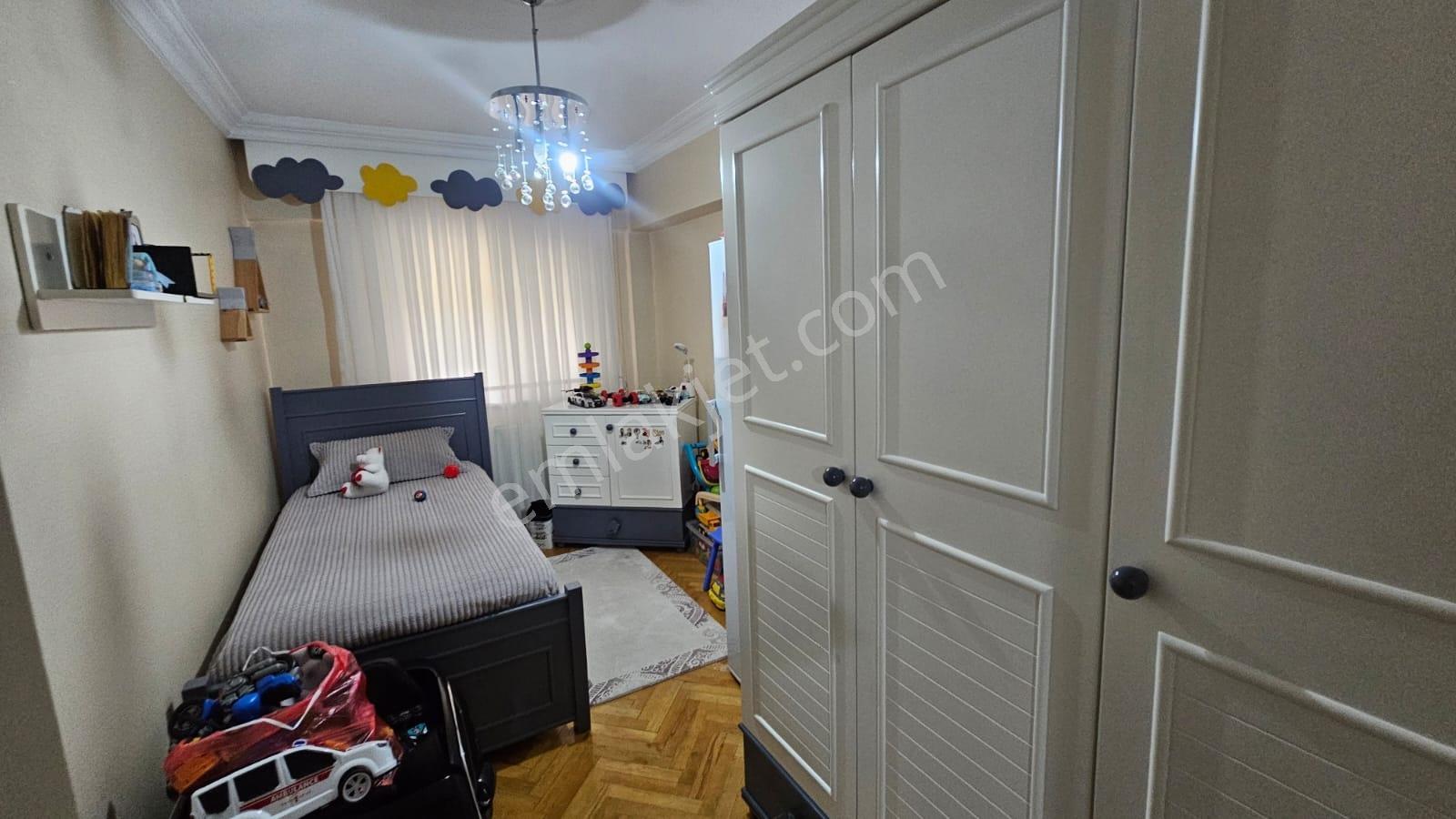 Demirlibahçede Tren İstasyonu Yanı 2 Kat Satılık Daire — fotoğraf 2