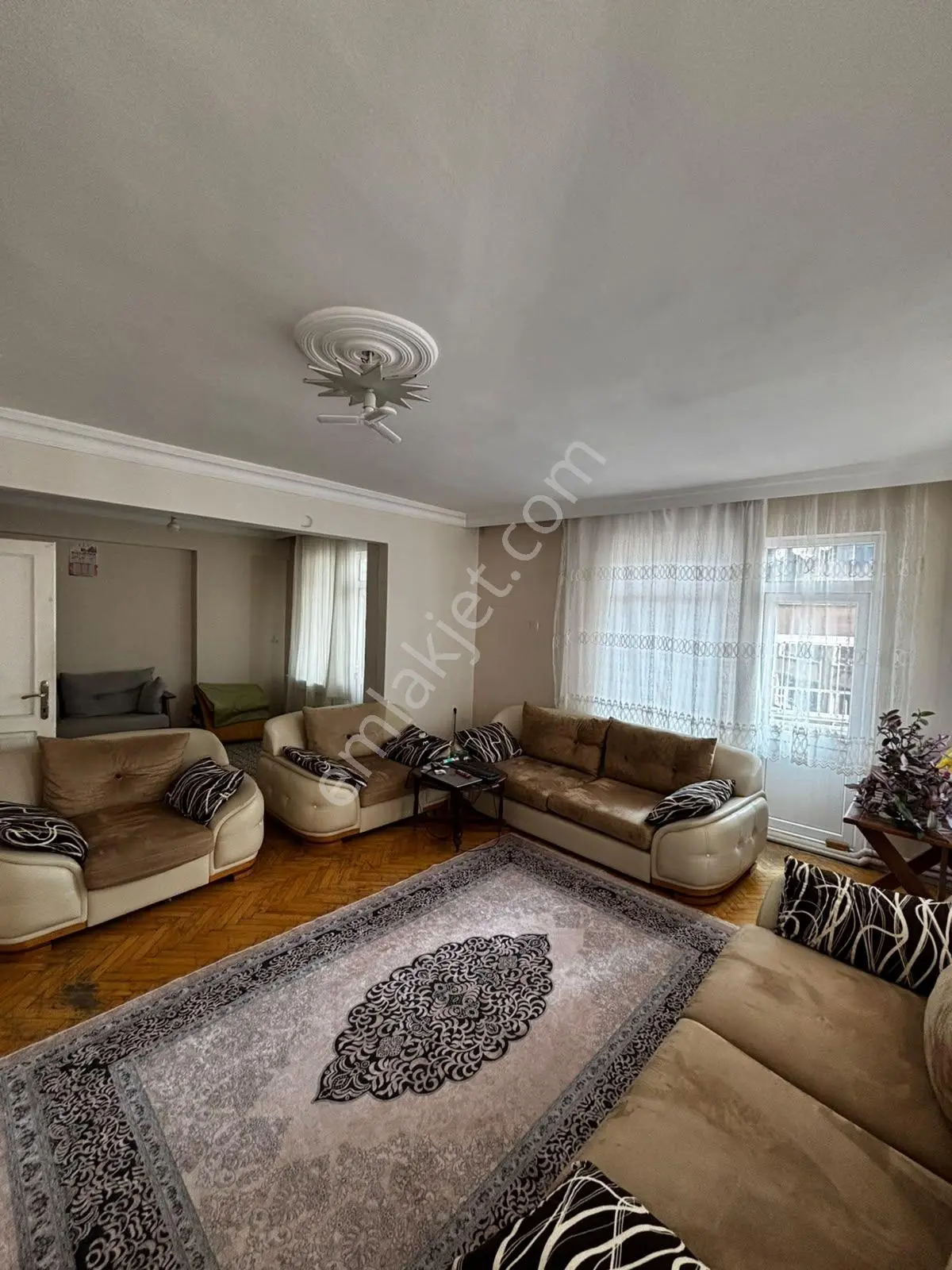 Rekoor Emlaktan Modern Pazarında 2+1 120 M2 Satılık Daire — fotoğraf 2