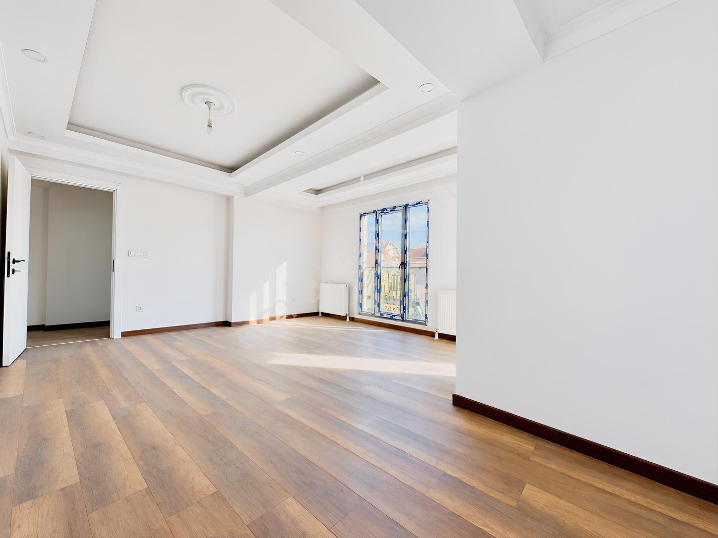 İlk Yuva Metrosu 135m2 Tek Daire Üzeri E.banyolu Güney Cephe — fotoğraf 3