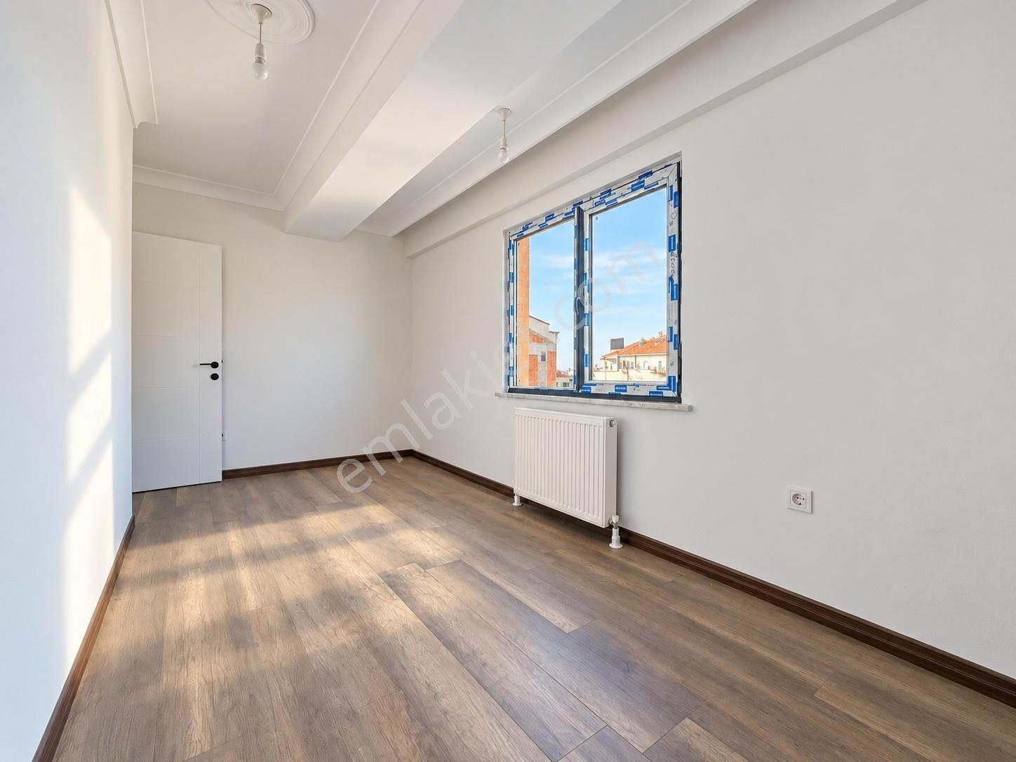 İlk Yuva Metrosu 135m2 Tek Daire Üzeri E.banyolu Güney Cephe — fotoğraf 8