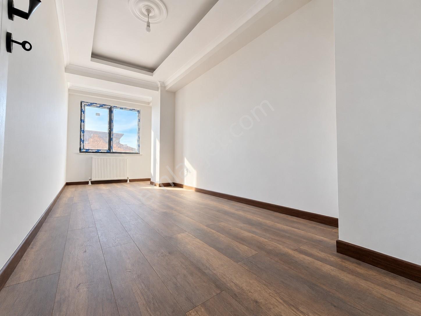 İlk Yuva Metrosu 135m2 Tek Daire Üzeri E.banyolu Güney Cephe — fotoğraf 11