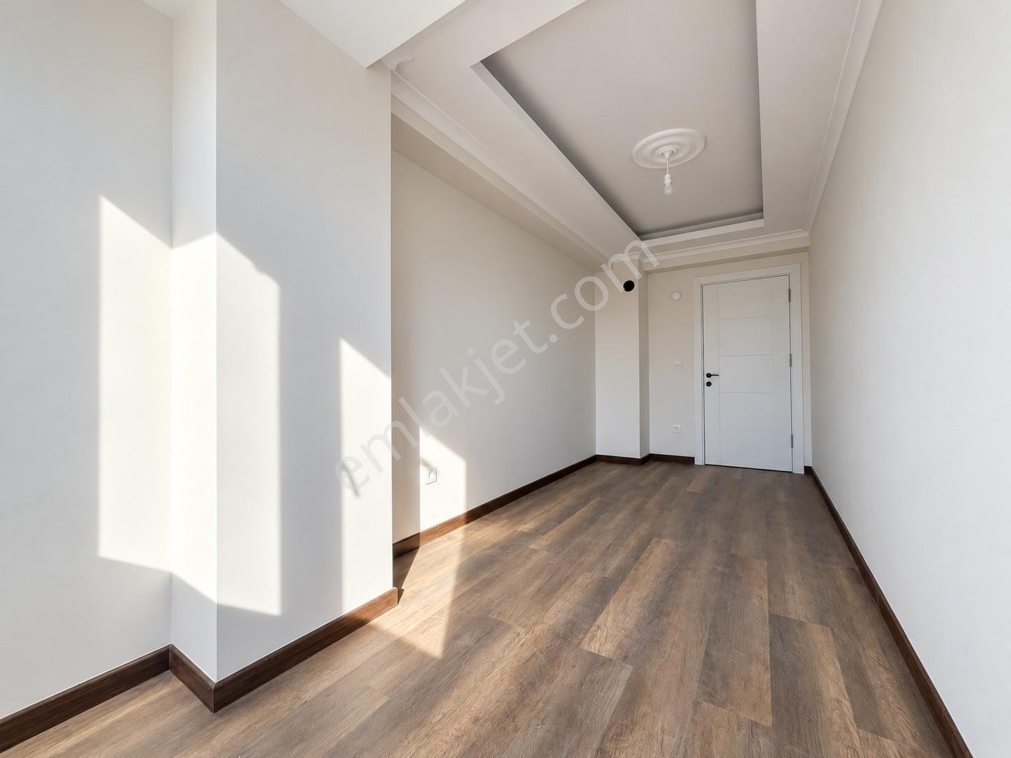 İlk Yuva Metrosu 135m2 Tek Daire Üzeri E.banyolu Güney Cephe — fotoğraf 13