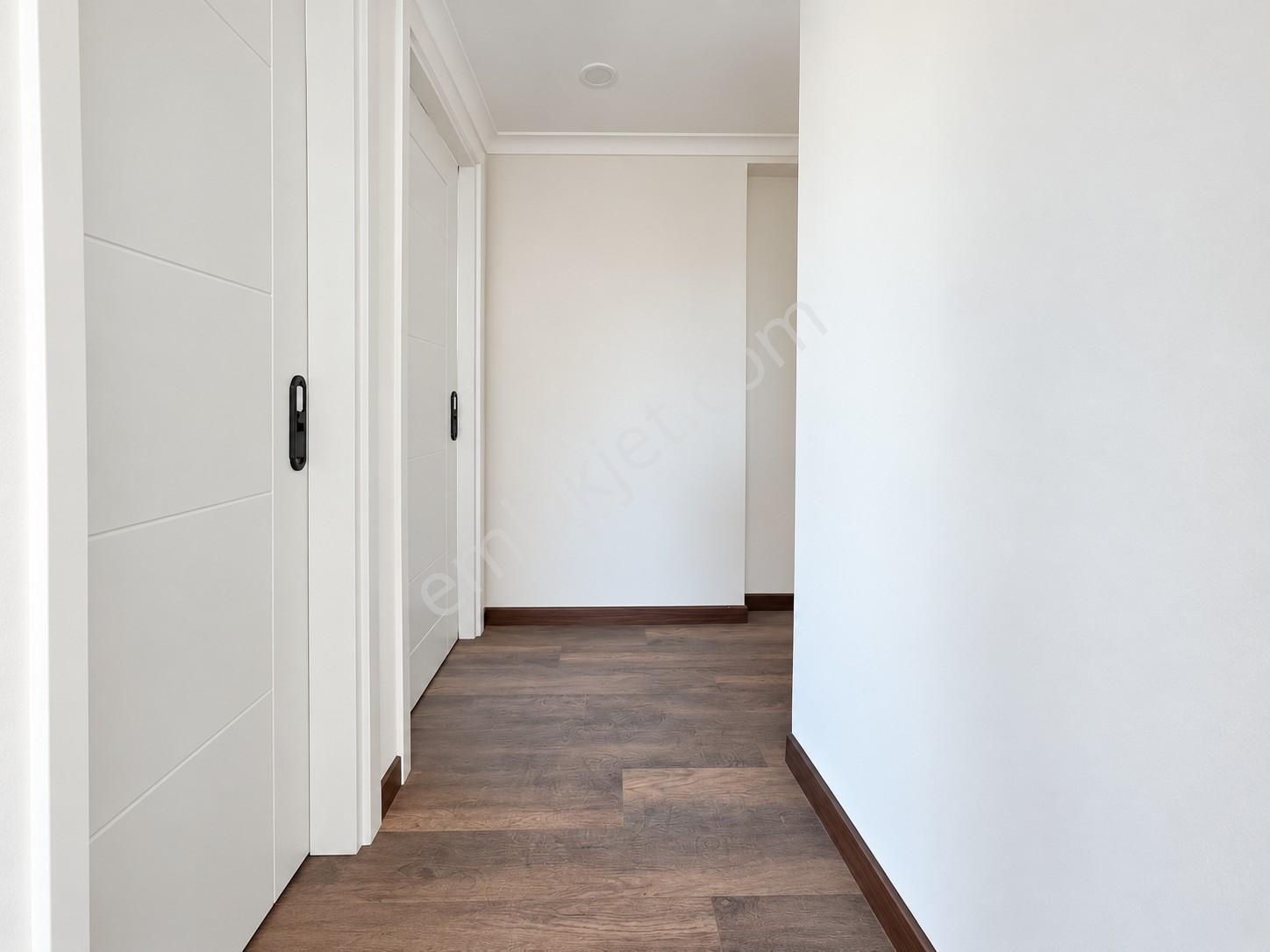 İlk Yuva Metrosu 135m2 Tek Daire Üzeri E.banyolu Güney Cephe — fotoğraf 17