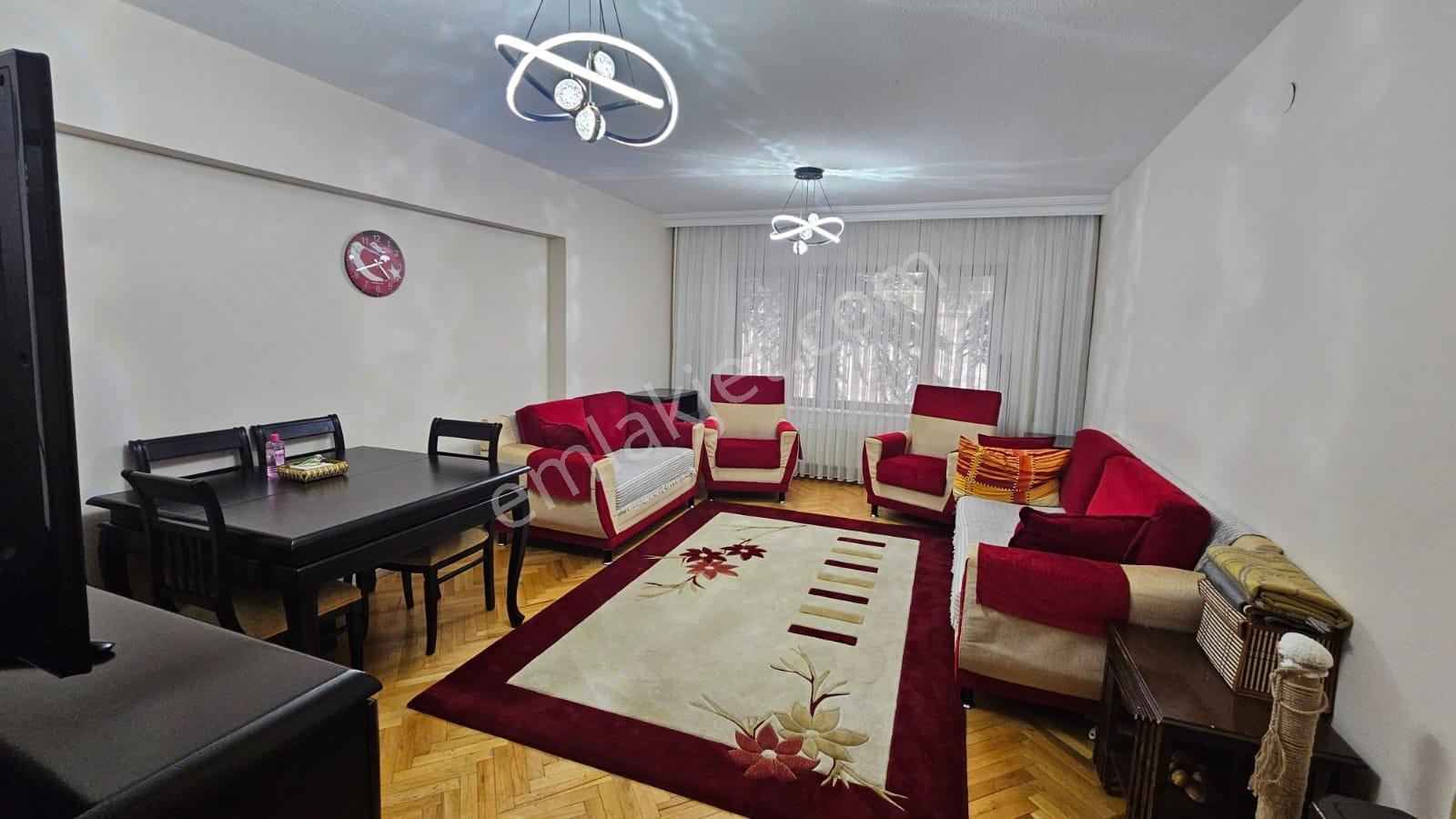 Demirlibahçe Tren İstasyonu Yakını Satılık 3+1 Daire