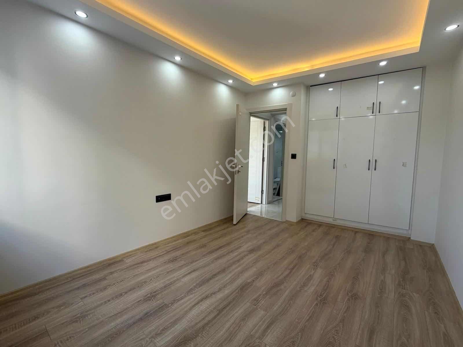 Üçyol Meydana 100 Metre 2+1 Arakat Köşe Tadilatlı Fırsat Satılık — fotoğraf 2