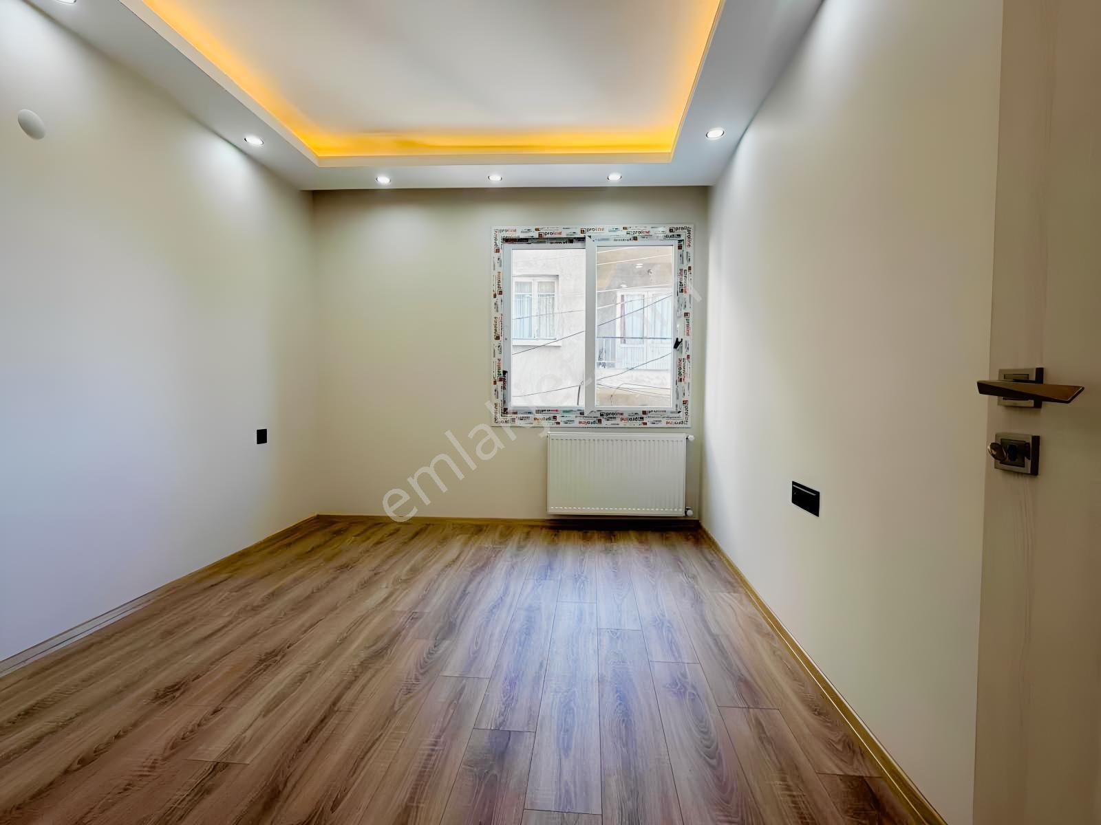 Üçyol Meydana 100 Metre 2+1 Arakat Köşe Tadilatlı Fırsat Satılık — fotoğraf 6