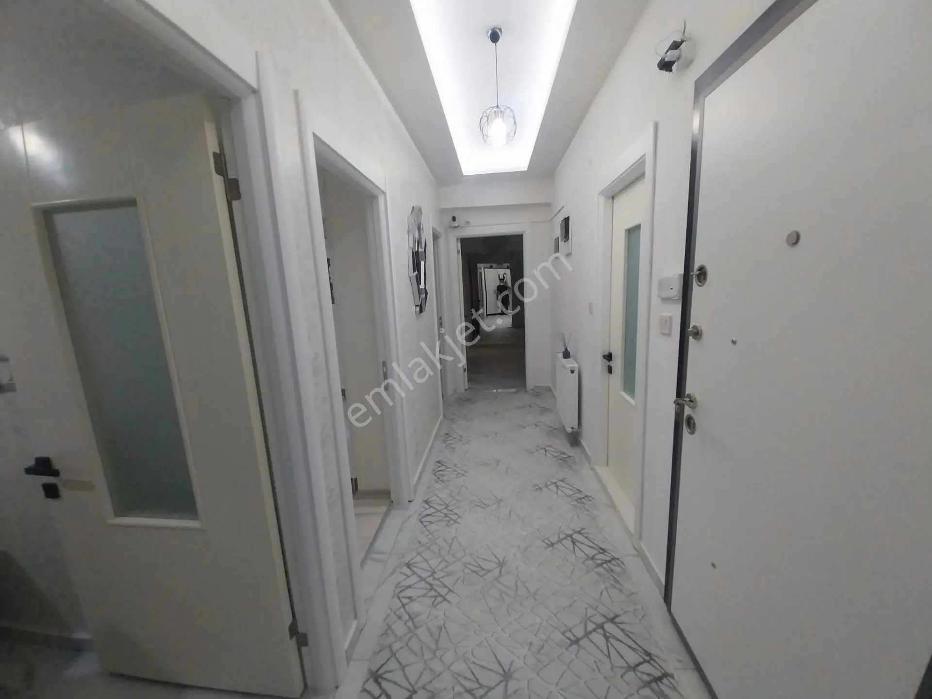 Güven Emlak'tan Malatya Merkezde 3+1 Daire — fotoğraf 3