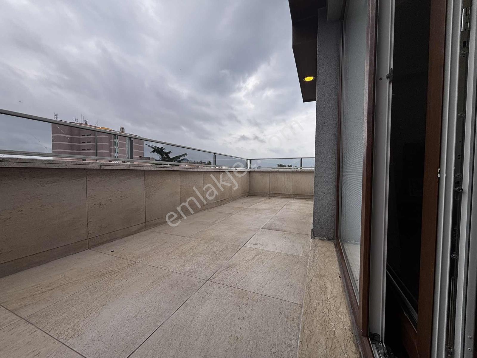 Zuhuratbaba Da Özel Yapım 7 Yıllık 20m2 Teraslı 4+1 200m2 — fotoğraf 3