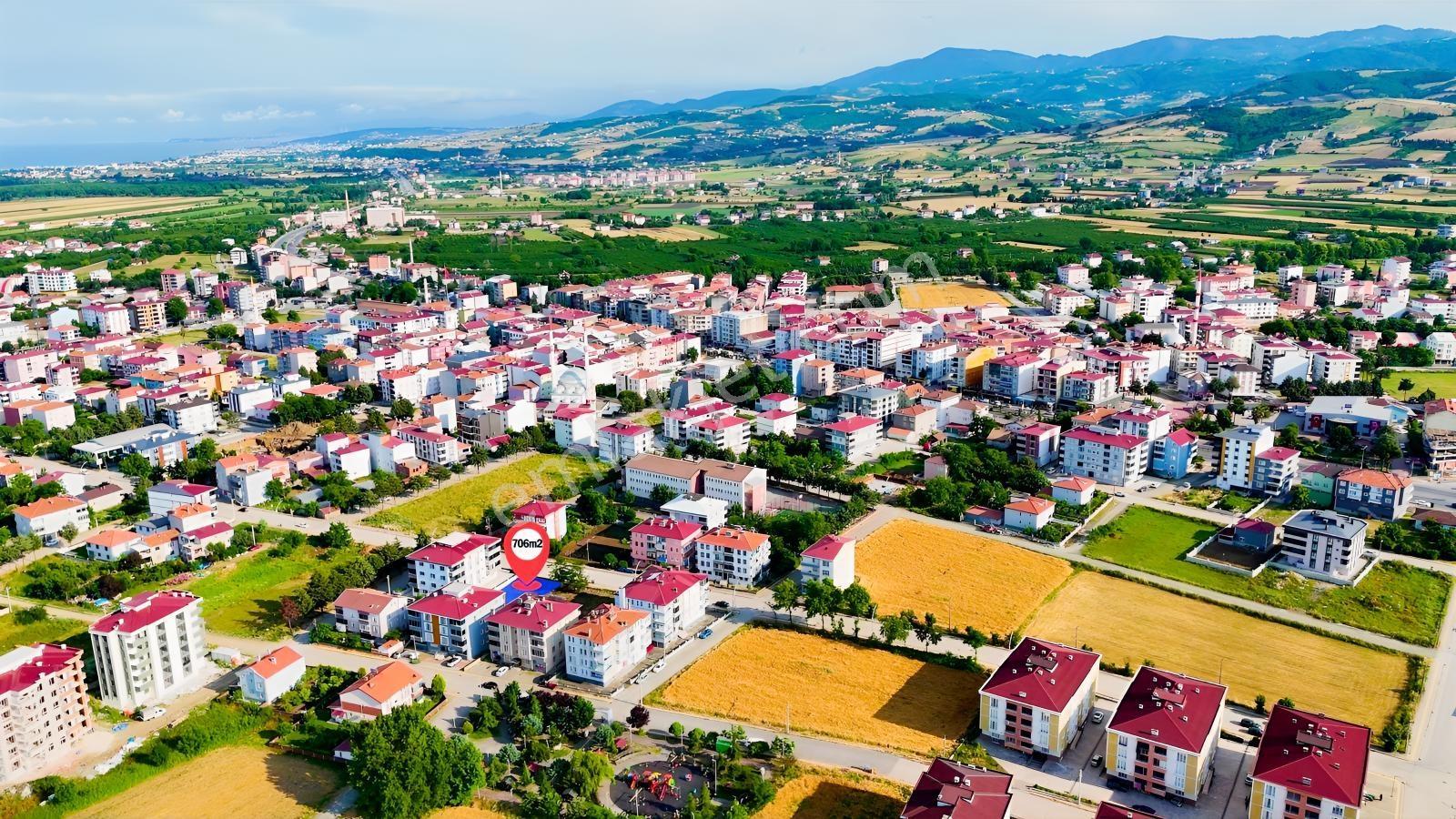 Cumhuriyet Mahallesi'nde Fırsat 706m2 Arsa — fotoğraf 3