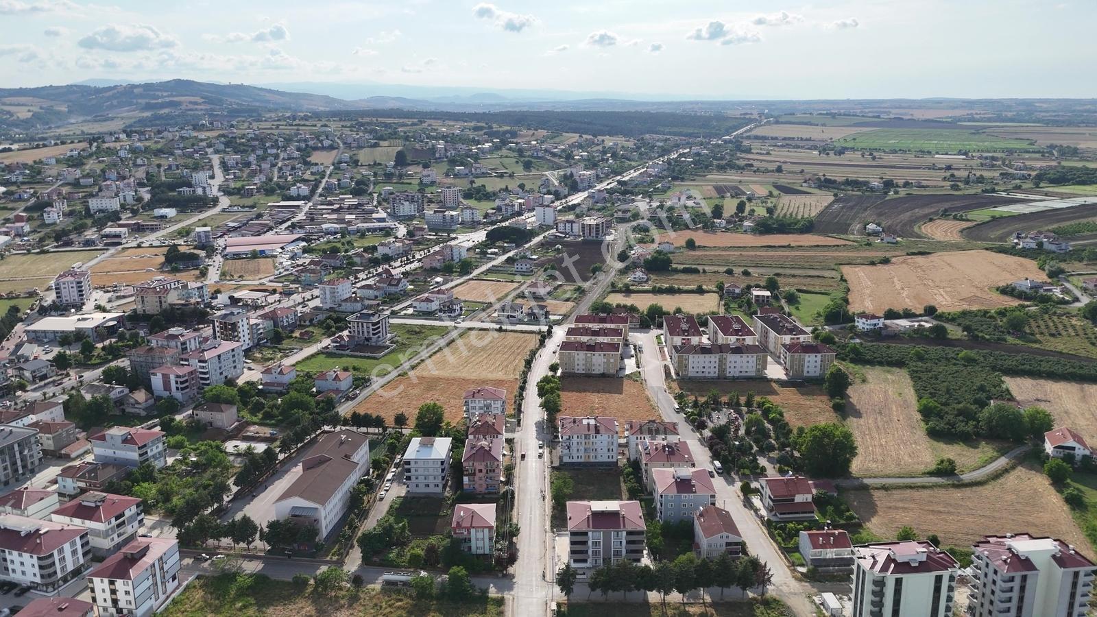Cumhuriyet Mahallesi'nde Fırsat 706m2 Arsa — fotoğraf 12