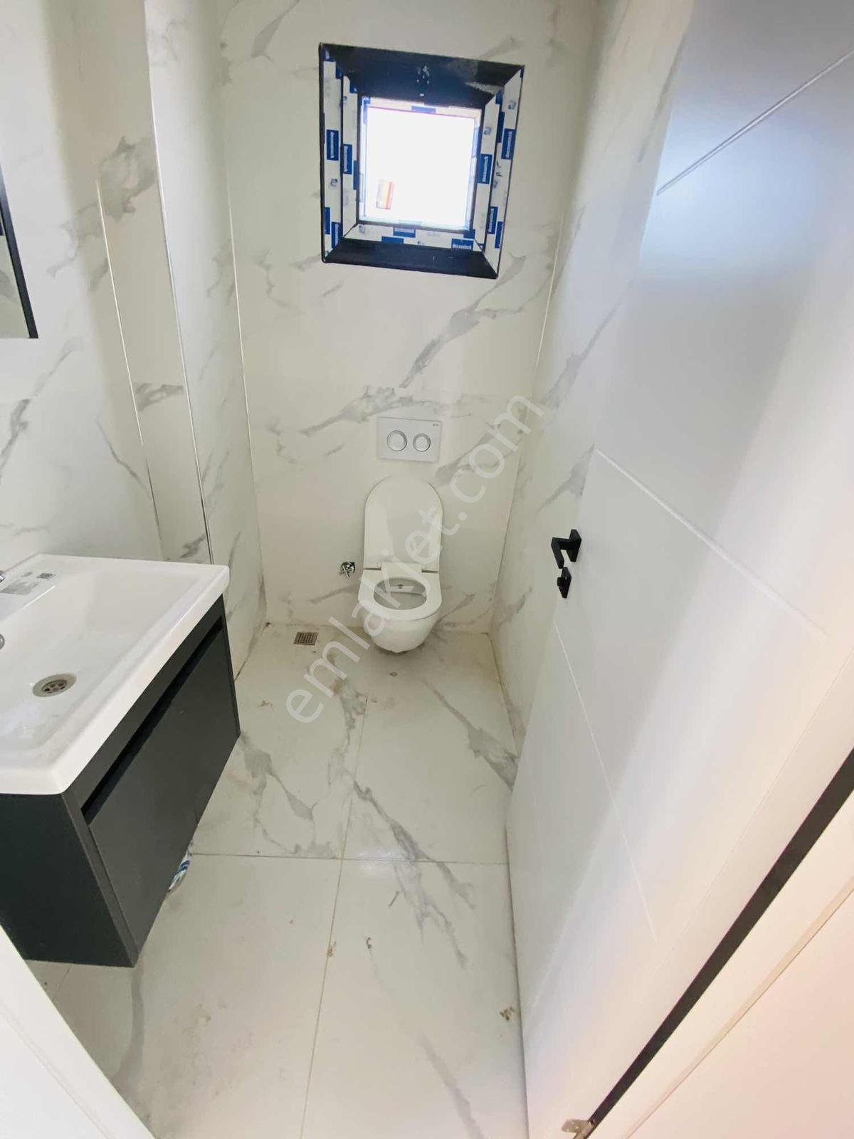 Denize Yürüme Mesafesinde Müstakil 3+1 Bahçeli Site İçi Villa — fotoğraf 21