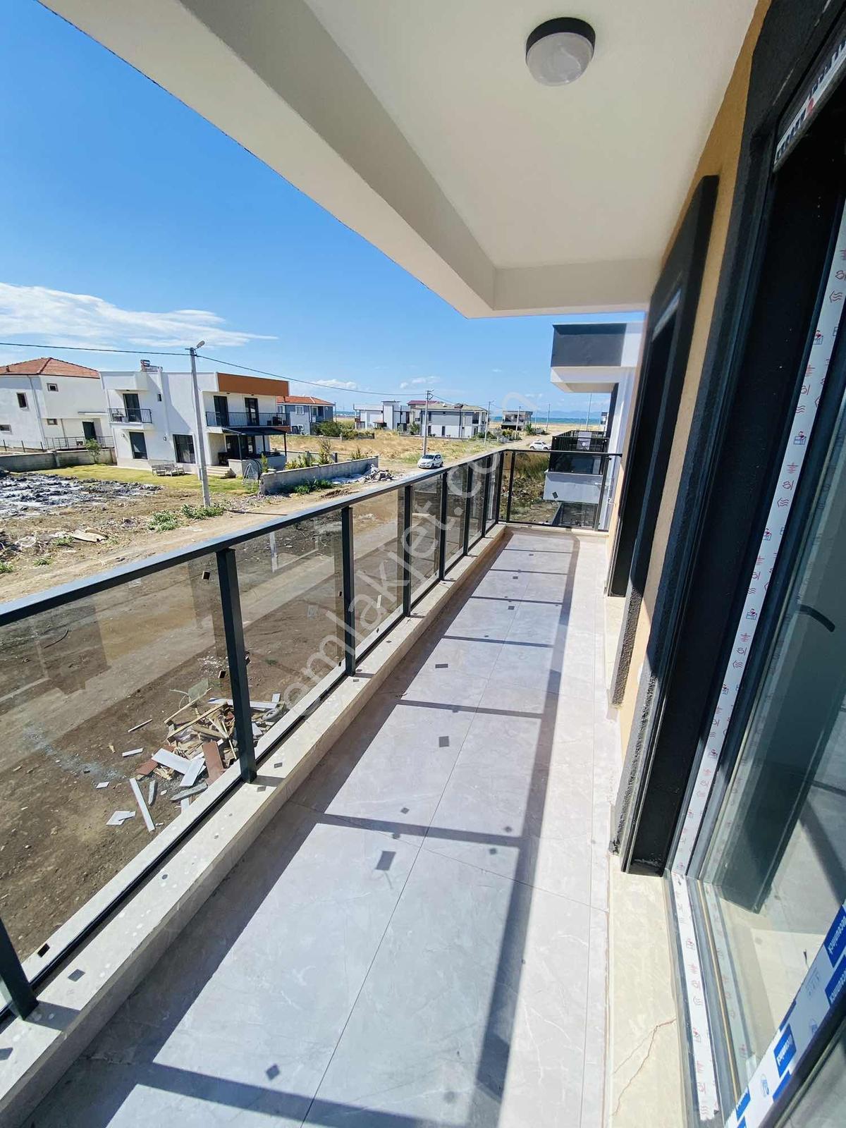 Denize Yürüme Mesafesinde Müstakil 3+1 Bahçeli Site İçi Villa — fotoğraf 30
