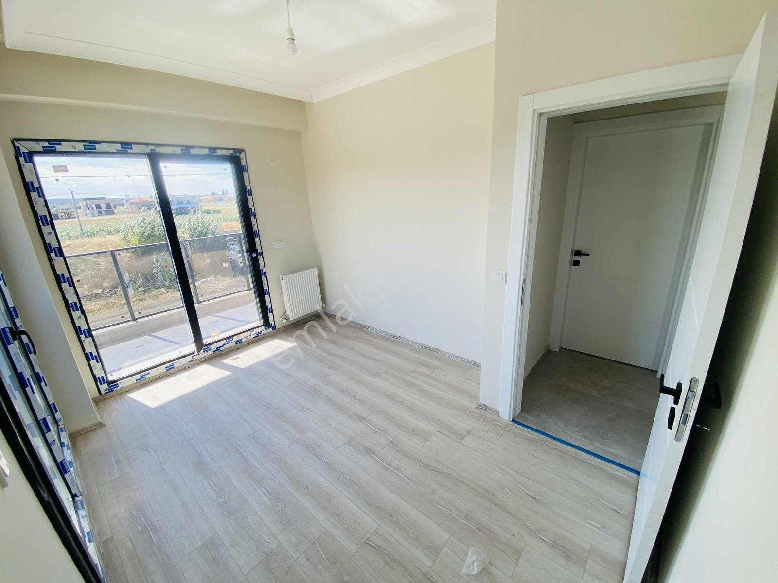 Denize Yürüme Mesafesinde Müstakil 3+1 Bahçeli Site İçi Villa — fotoğraf 33