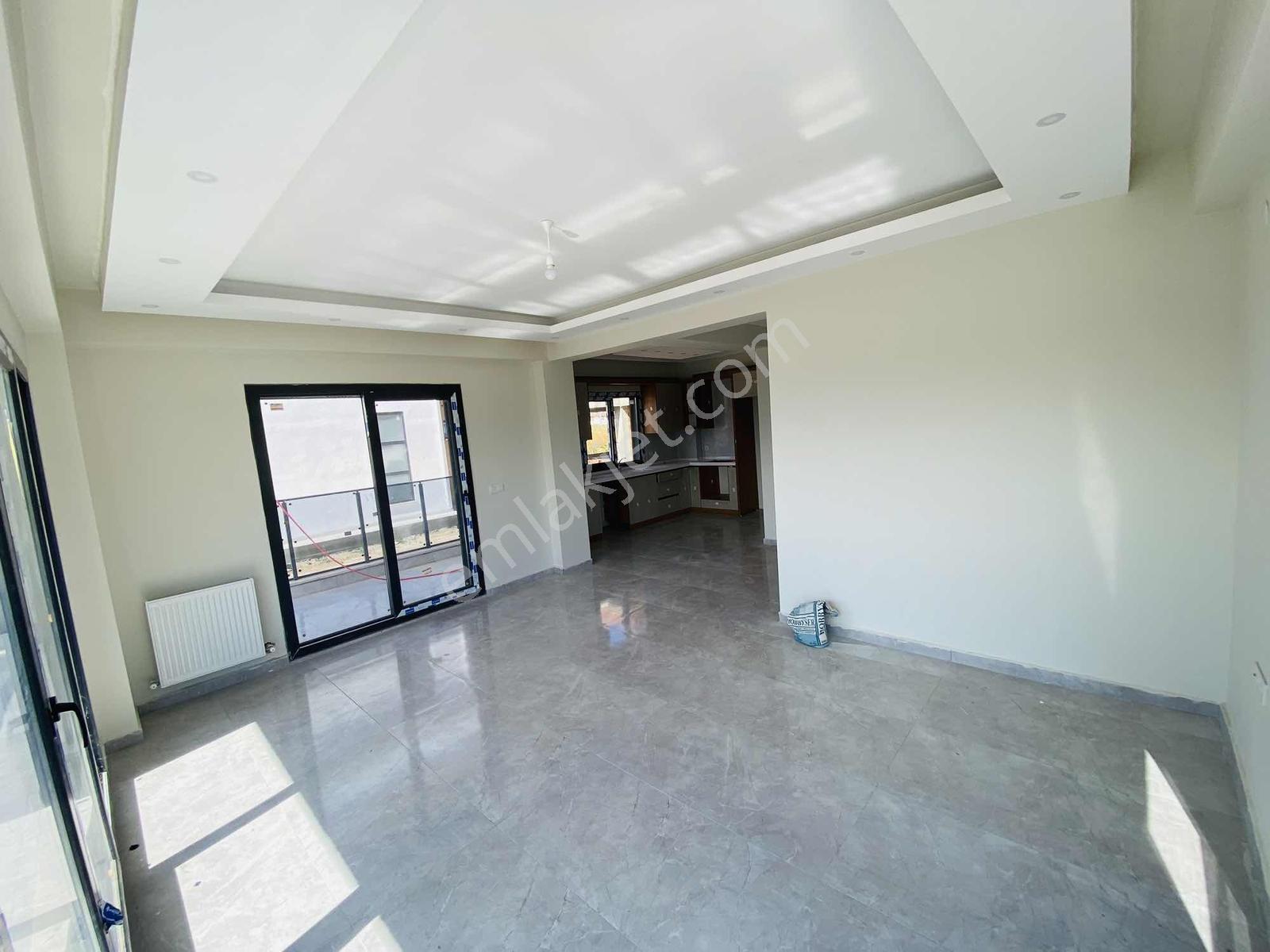 Denize Yürüme Mesafesinde Müstakil 3+1 Bahçeli Site İçi Villa — fotoğraf 35