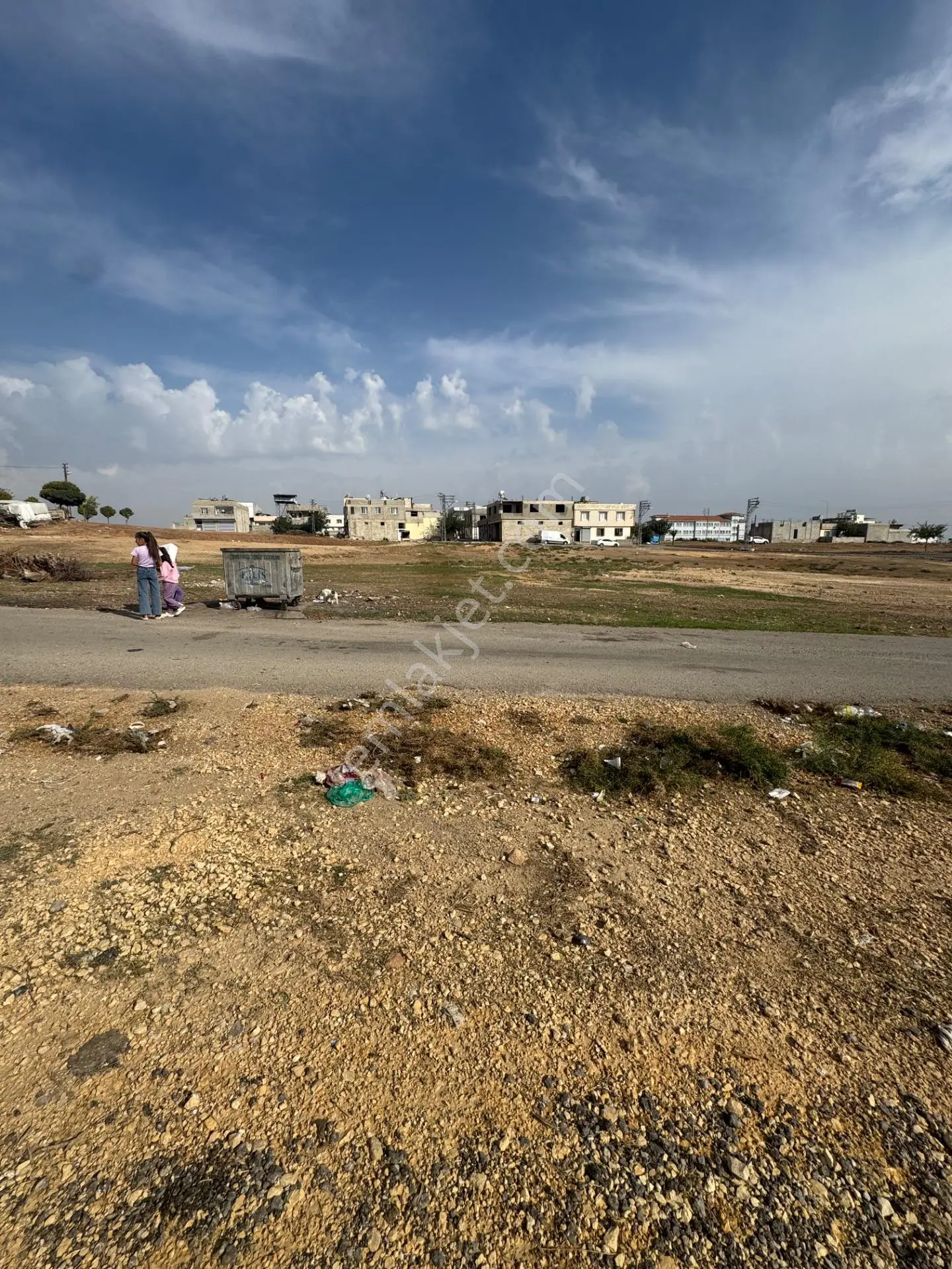 Çözüm Gayrimenkul 3 Cepheli İmarlı Arsa — fotoğraf 7