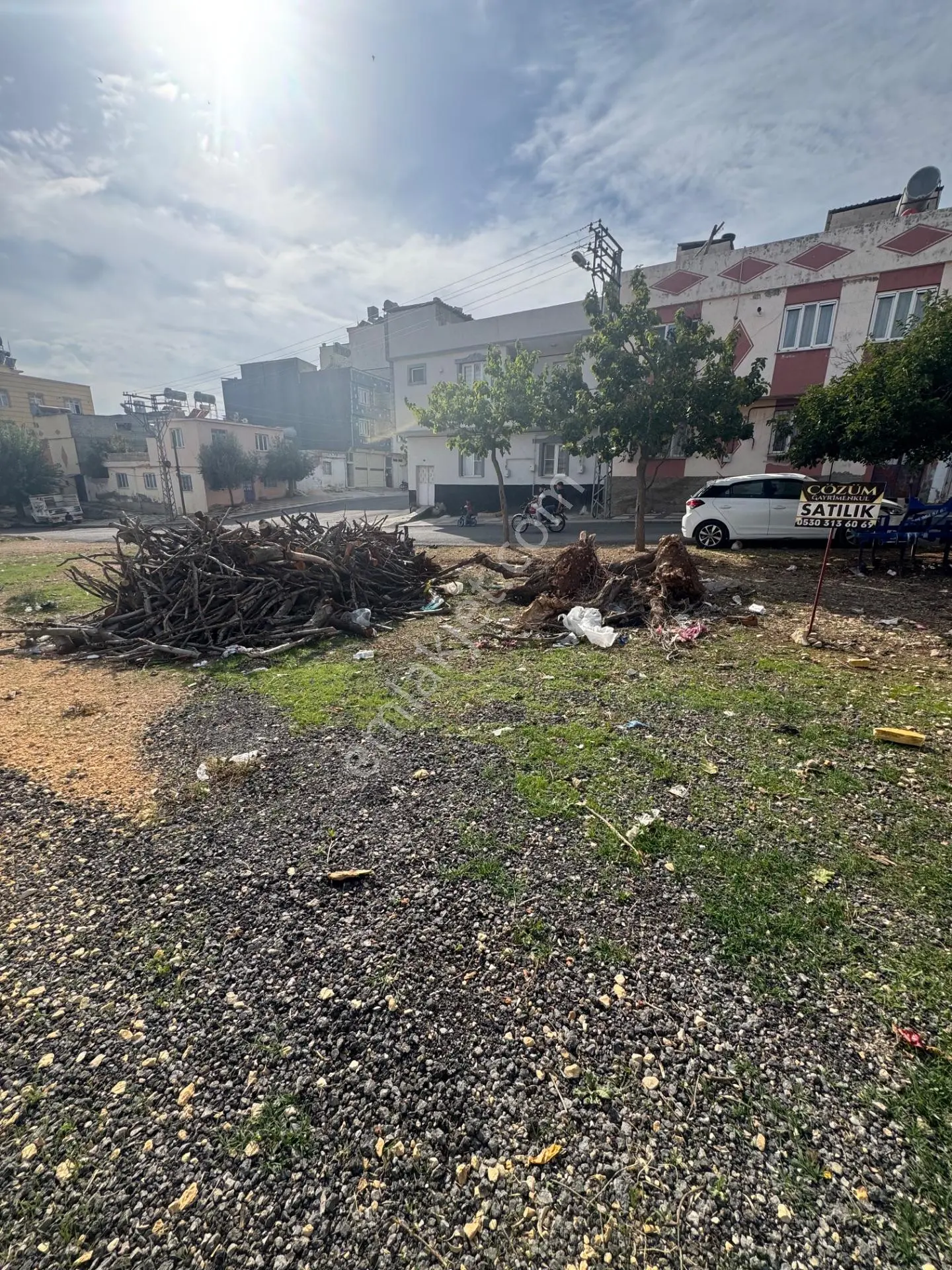 Çözüm Gayrimenkul 3 Cepheli İmarlı Arsa — fotoğraf 8