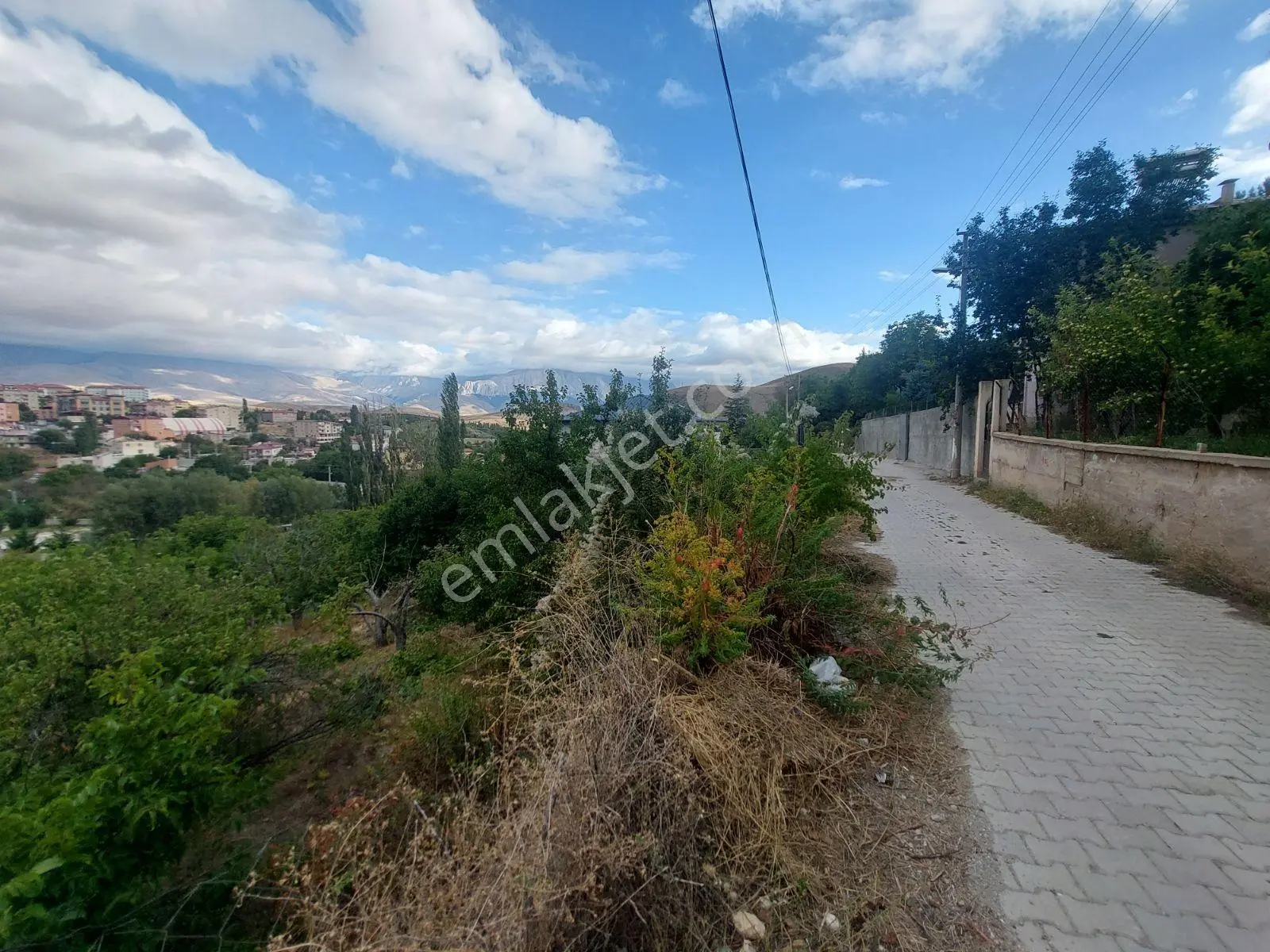 Çamardı Maden'de Satılık Toplamı 1.095 M² 3 Adet İmarlı Arsa. — fotoğraf 3