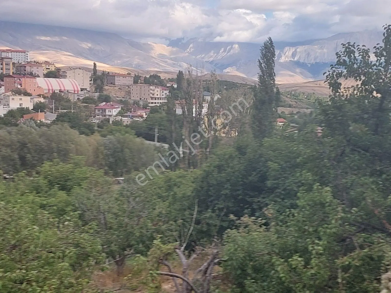Çamardı Maden'de Satılık Toplamı 1.095 M² 3 Adet İmarlı Arsa. — fotoğraf 12