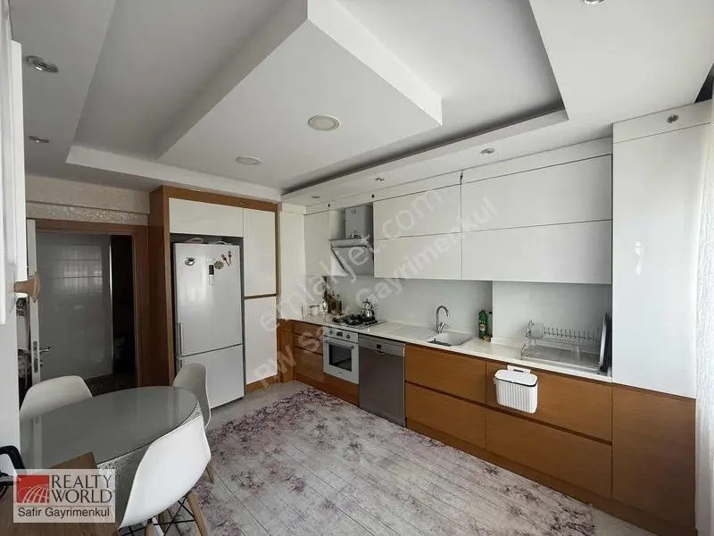 Şemikler'de Satılık Arakat 3+1 Daire Site İçerisinde Full Beyan — fotoğraf 4
