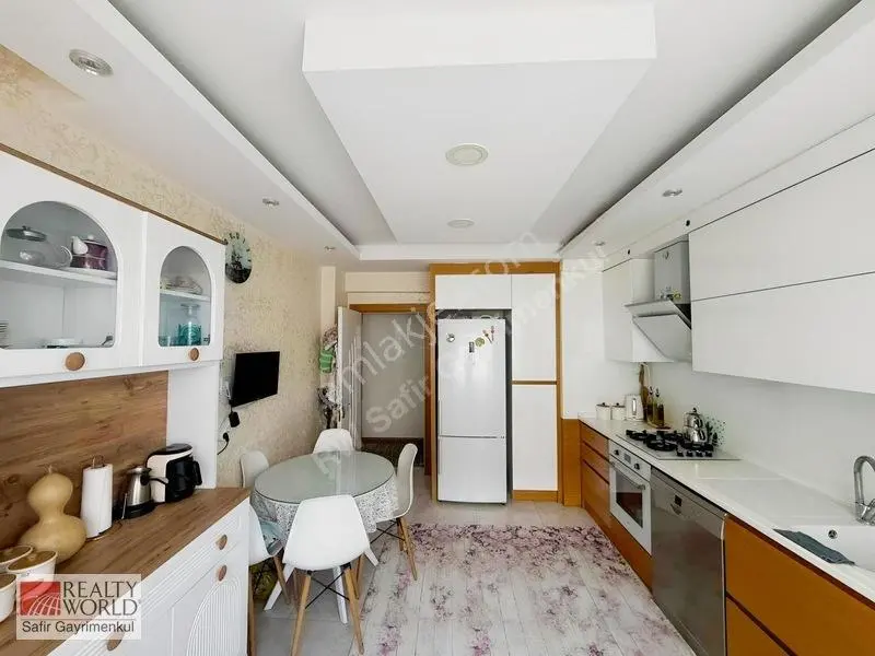 Şemikler'de Satılık Arakat 3+1 Daire Site İçerisinde Full Beyan — fotoğraf 5