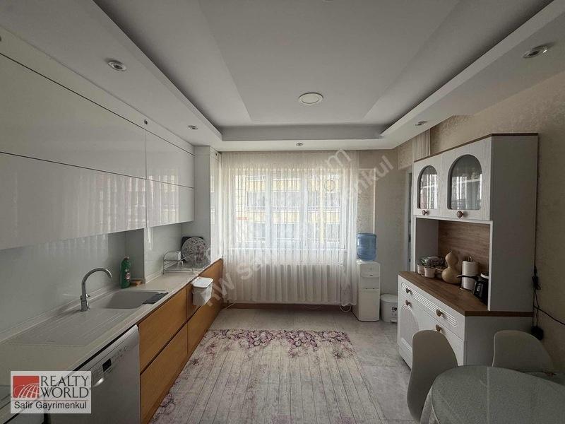 Şemikler'de Satılık Arakat 3+1 Daire Site İçerisinde Full Beyan — fotoğraf 7