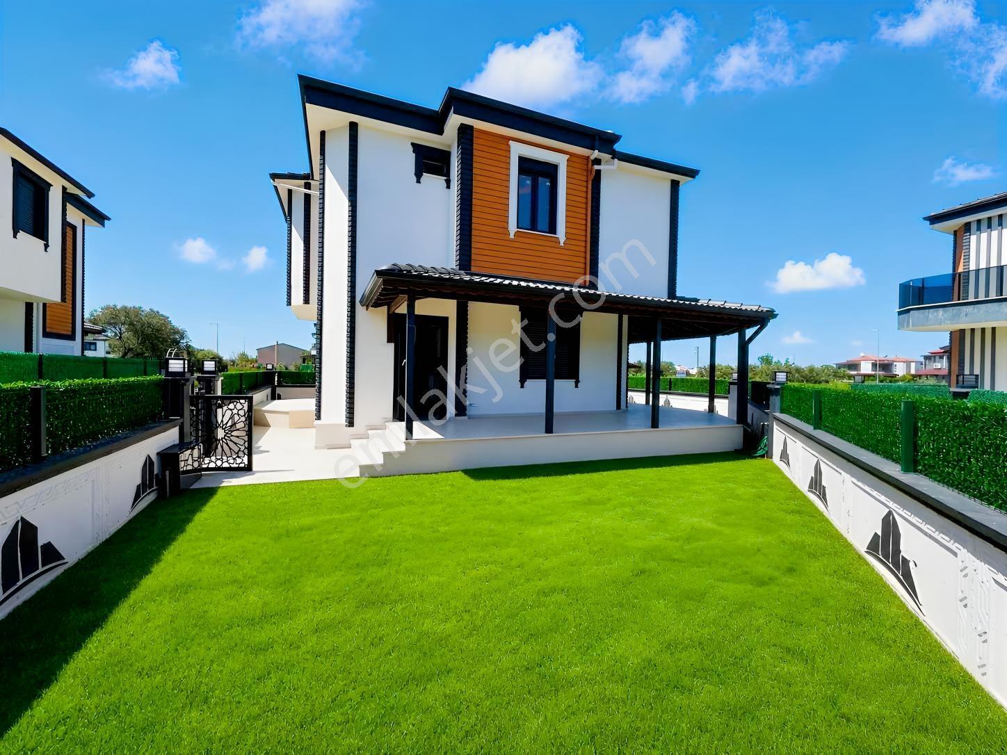 Dağlı Gayrimenkul'Den Müstakil Geniş Bahçeli 3+1 Sıfır Villa