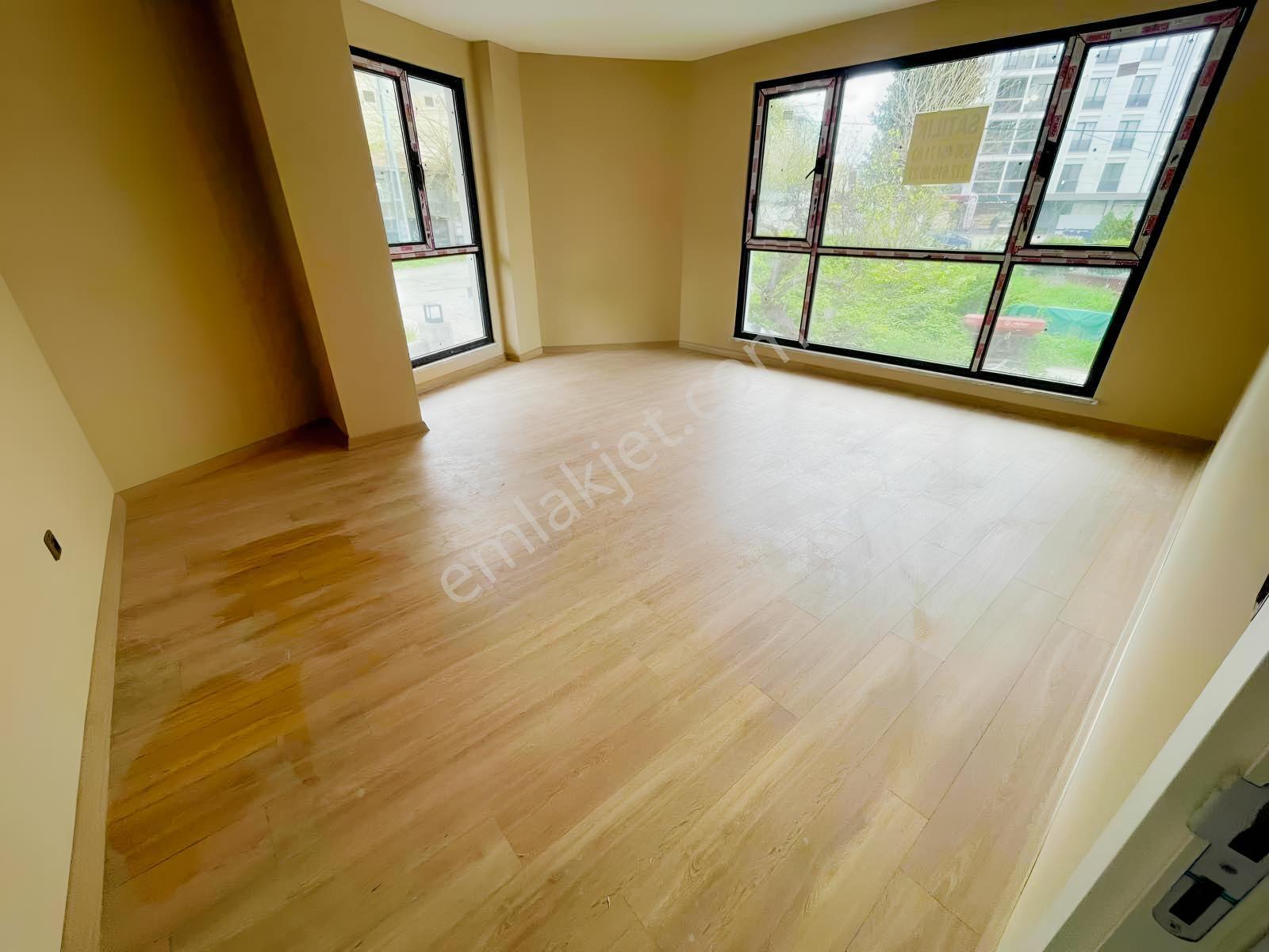 Beylikdüzü Gürpınar Köşe 2+1 Daire Sıfır Daire Otoparklı
