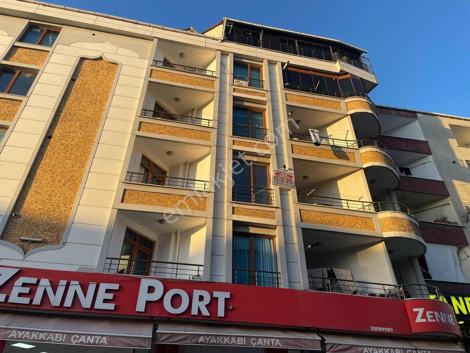 Esenyurt Merkez Mah 2+1 Cadde Üstü 95 Mt Asansörlü Uygun Daire