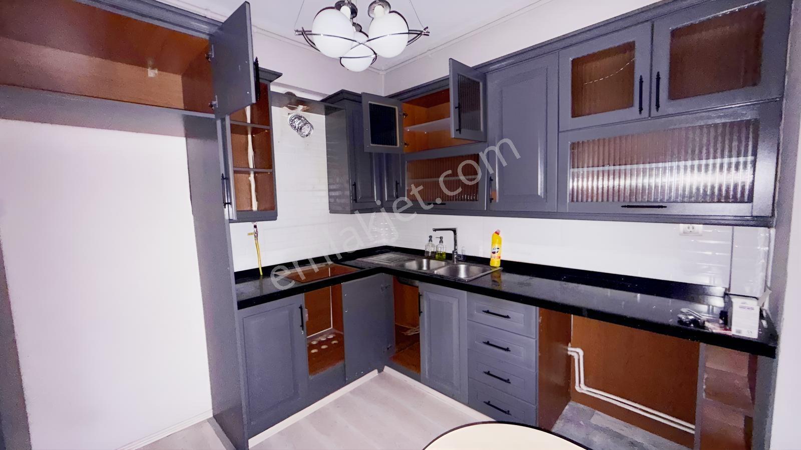 Şehrin Merkezi Çiftlik Caddesinde Manzaralı 5+2 Dubleks Daire