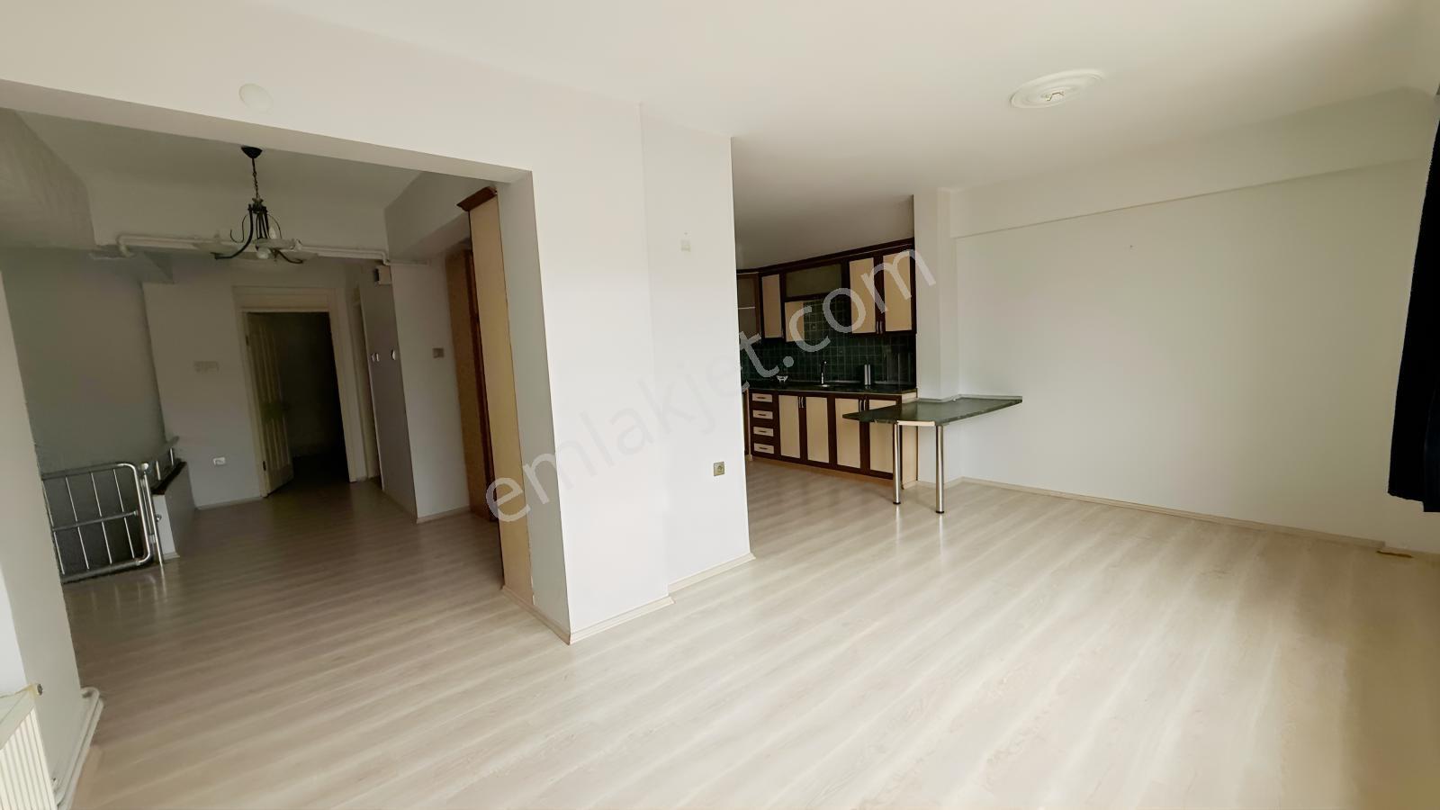 Şehrin Merkezi Çiftlik Caddesinde Manzaralı 5+2 Dubleks Daire — fotoğraf 22
