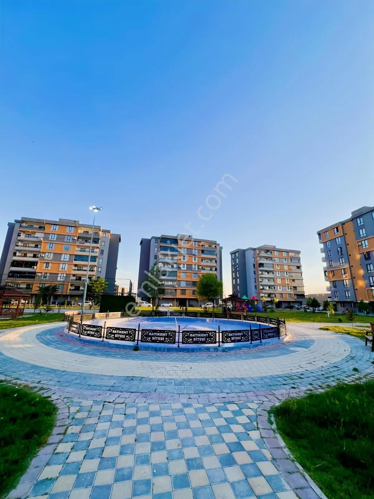 Batıkent Sitesinde Satılık Lüx Daire — fotoğraf 6