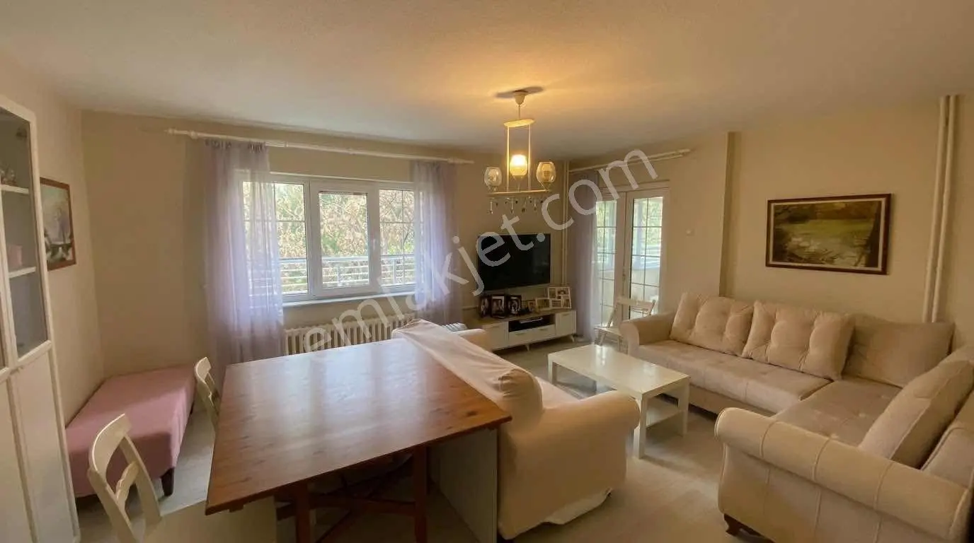 Ataşehir Yeşim Sitesi Satılık 2+1 Daire L 140 M2 Arsa Payı — fotoğraf 2