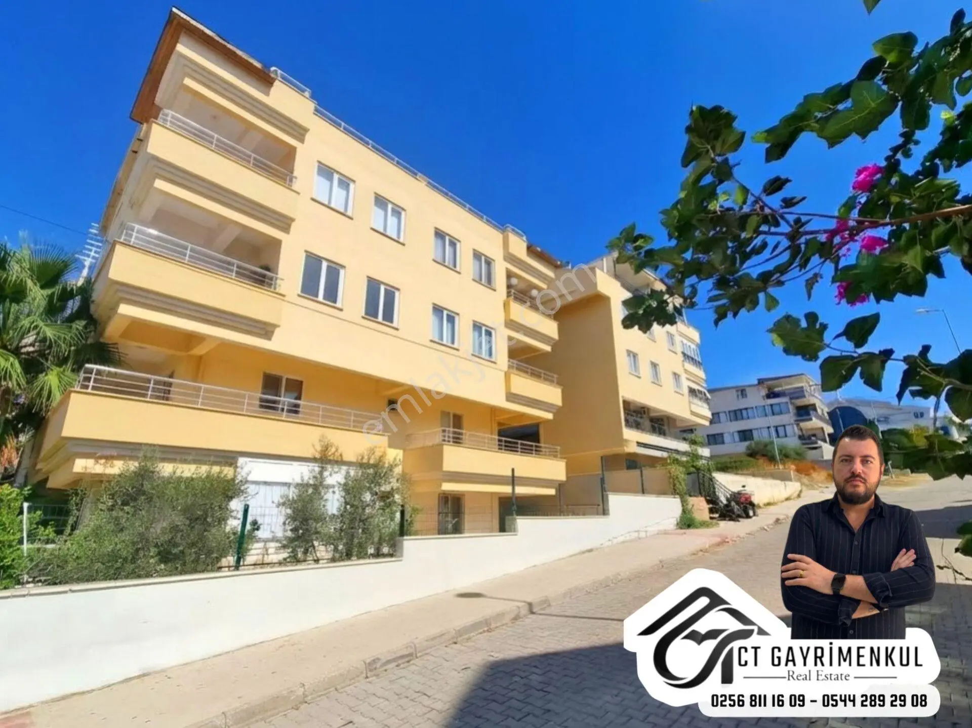 Didimde Satılık 2+1 Daire Köşe Başı Ön Cephe Geniş Balkonlu Orta Kat Fırsat Dair...