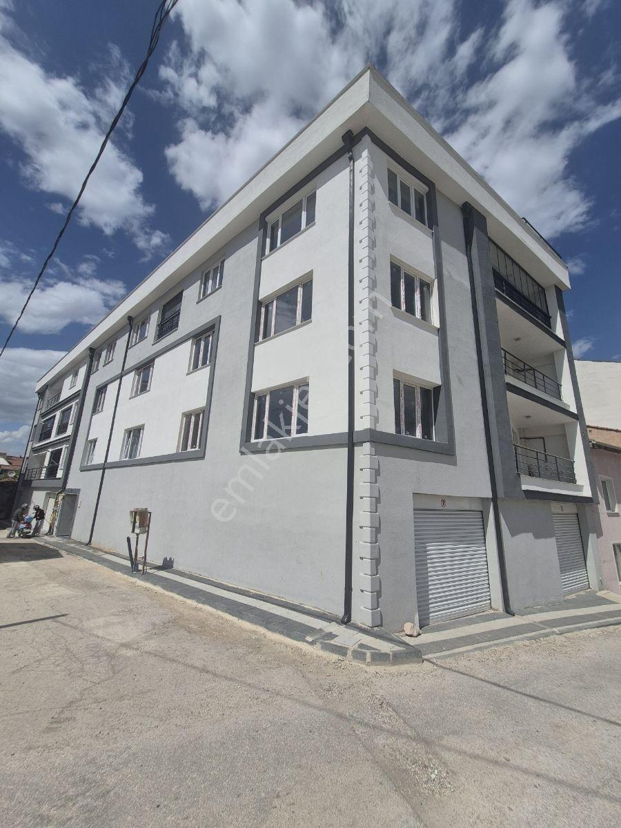 Au Çamlıca Mah. Tombakzade Blv. Yakını 1+1 Fırsat Apart