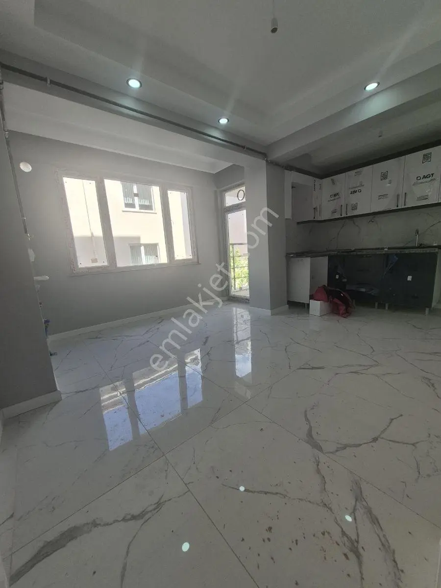 Au Çamlıca Mah. Tombakzade Blv. Yakını 1+1 Fırsat Apart — fotoğraf 23