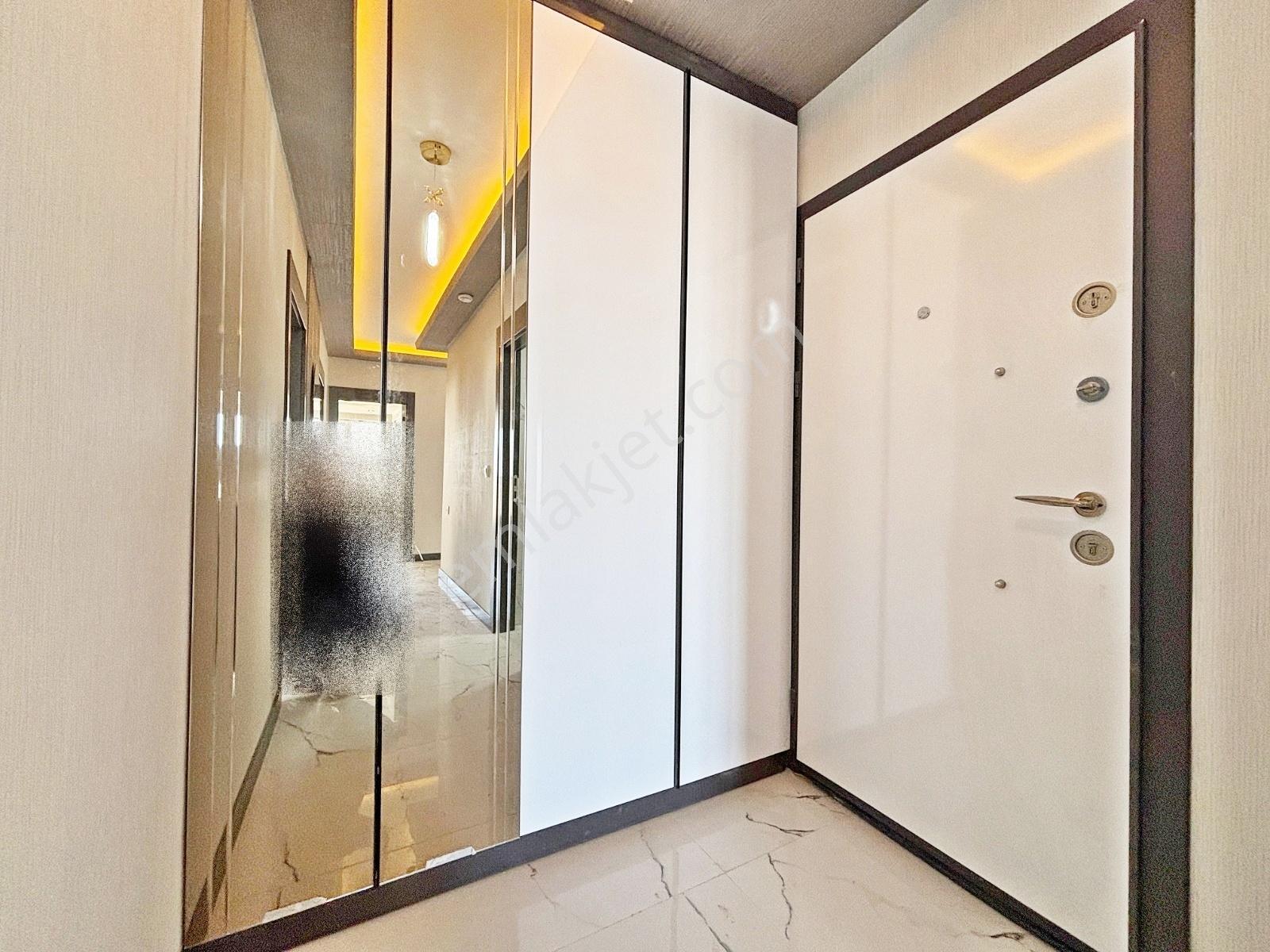 Yuvam'dan İskanlı Merkezi Konumda Acil Satılık 3+1 Sıfır Daire!! — fotoğraf 27