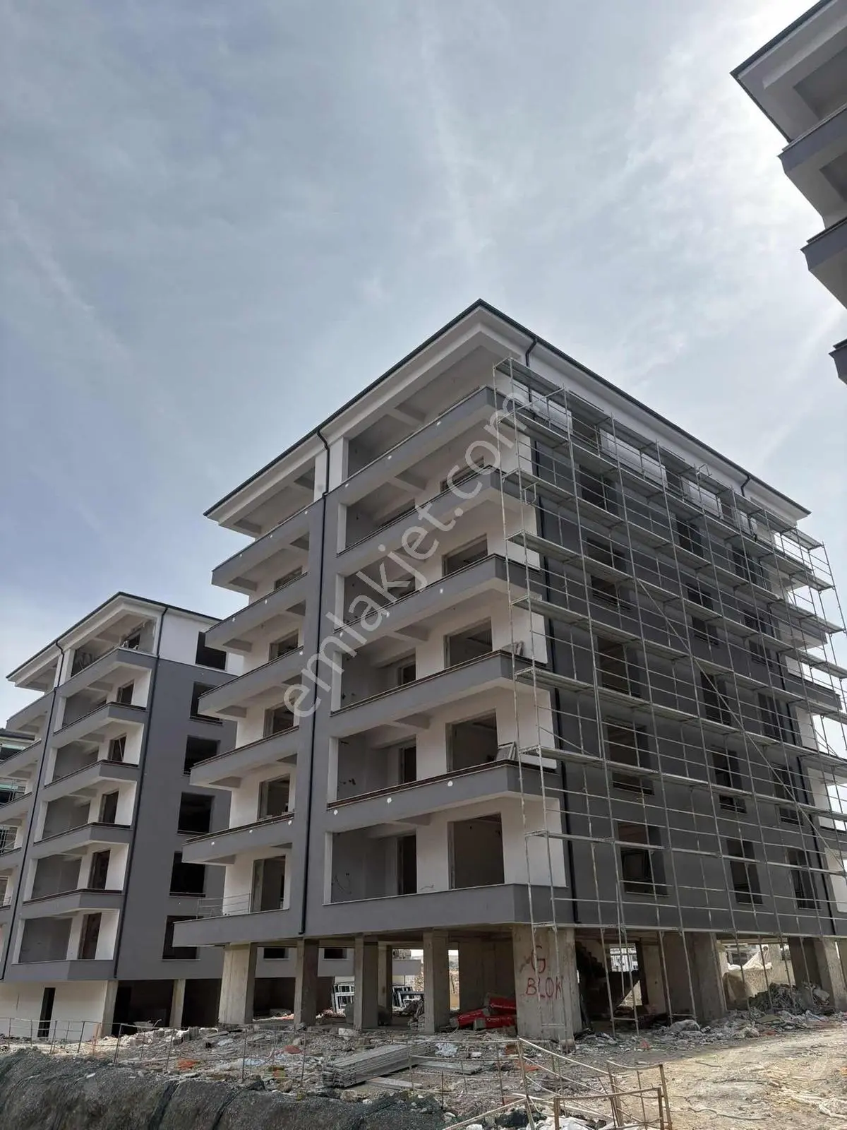 Desticiler'Den Nilüfer Cd. Üzeri 3+1 157M2 Lüks Site İçerisinde