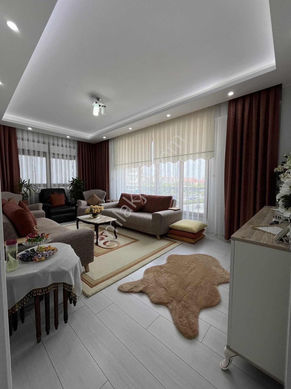 Lt-Vadişehir'İn En Merkezi Lokasyonunda Geniş 2+1 Lüx Daire