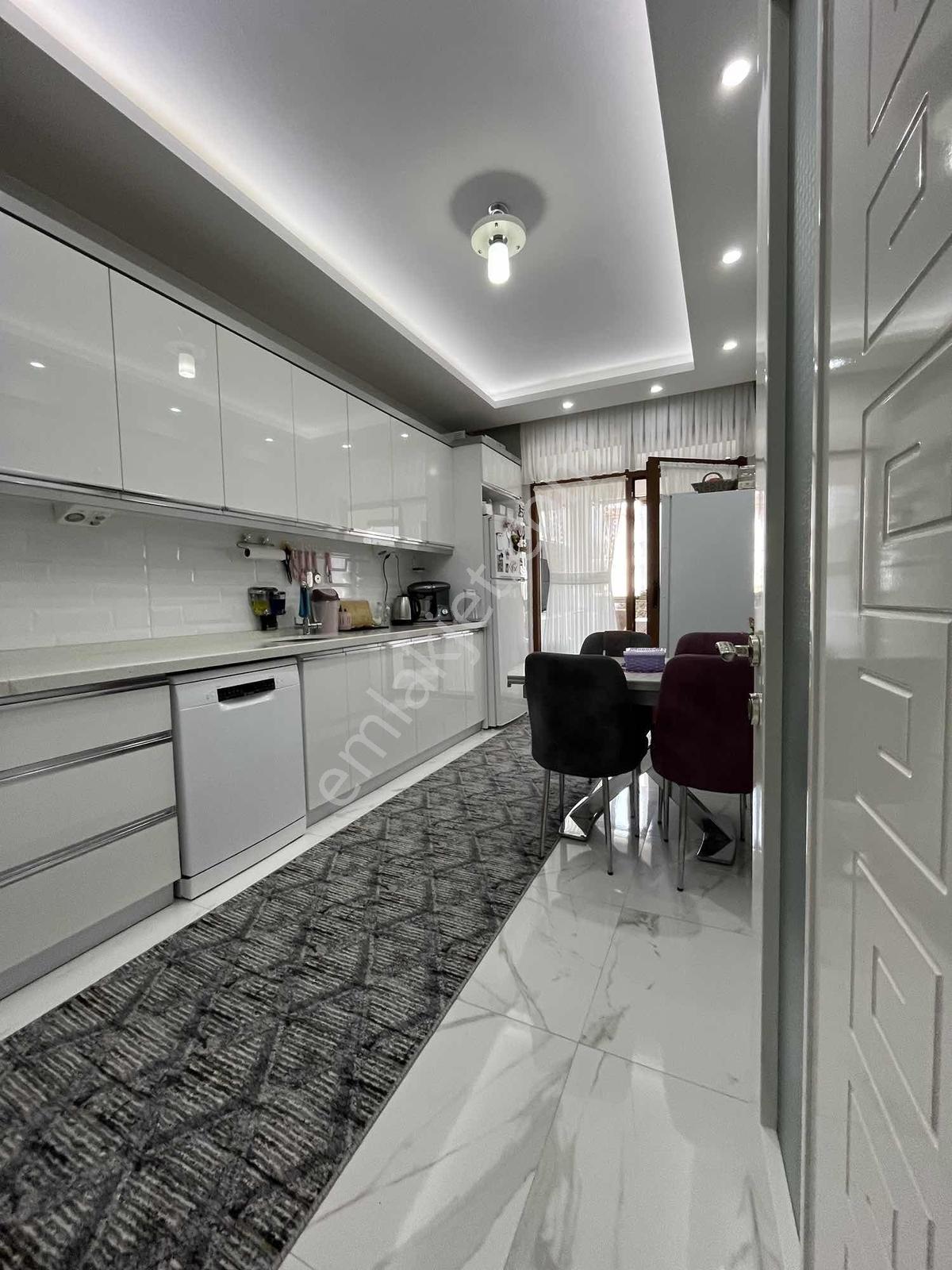 Lt-vadişehir'in En Merkezi Lokasyonunda Geniş 2+1 Lüx Daire — fotoğraf 3