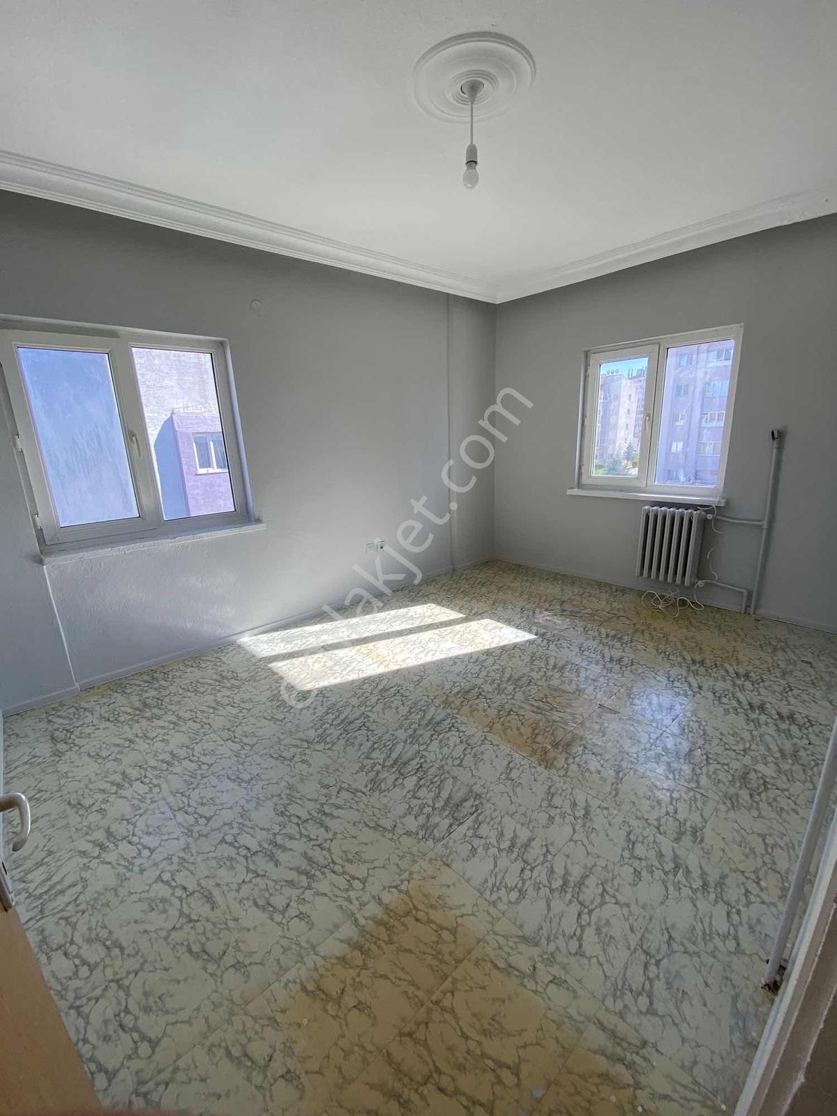 Au-75.yıl Mahallesi Bilge-2 Sitesinde Ferah Yaşam Satılık 2+1 — fotoğraf 8