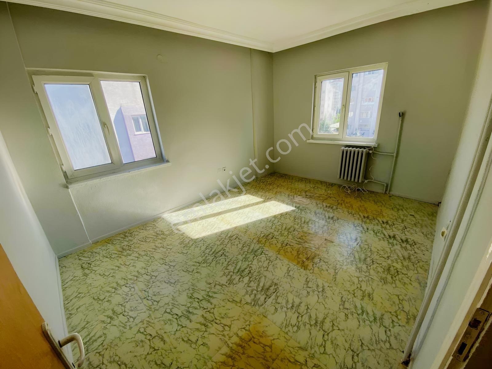 Au-75.yıl Mahallesi Bilge-2 Sitesinde Ferah Yaşam Satılık 2+1 — fotoğraf 9