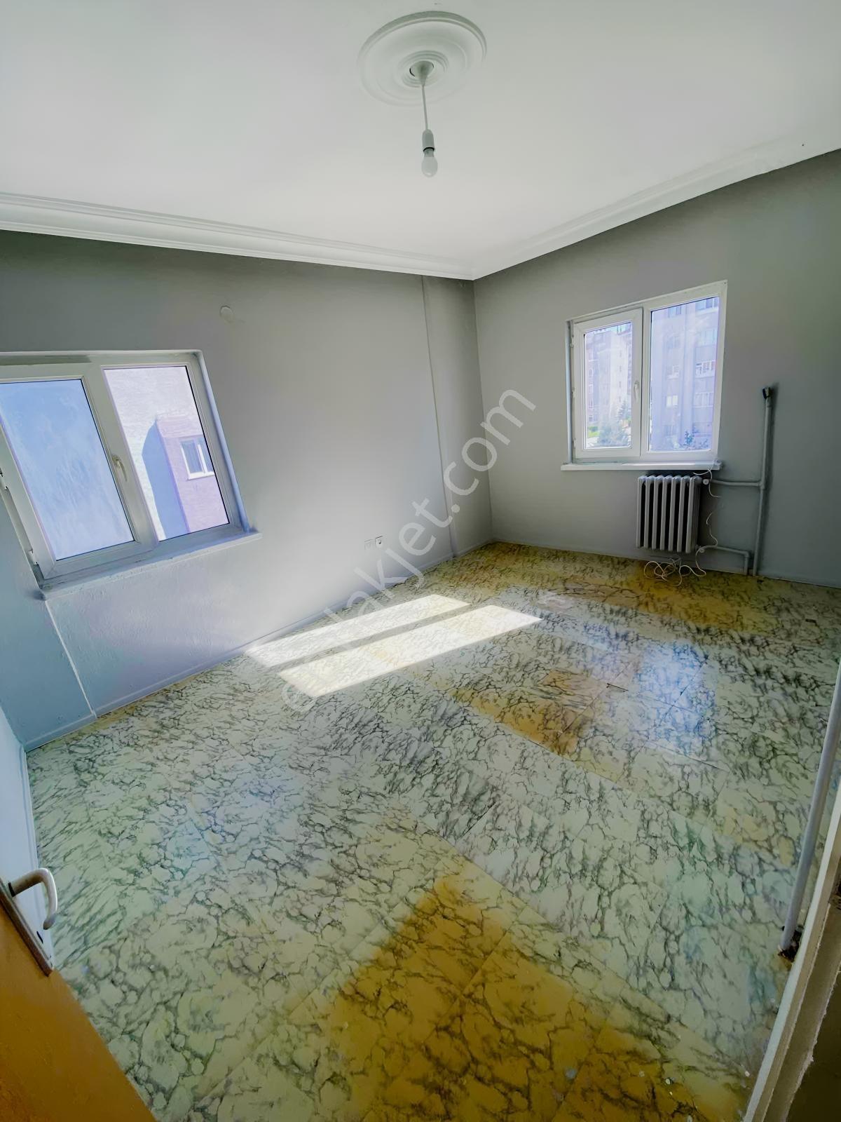 Au-75.yıl Mahallesi Bilge-2 Sitesinde Ferah Yaşam Satılık 2+1 — fotoğraf 10