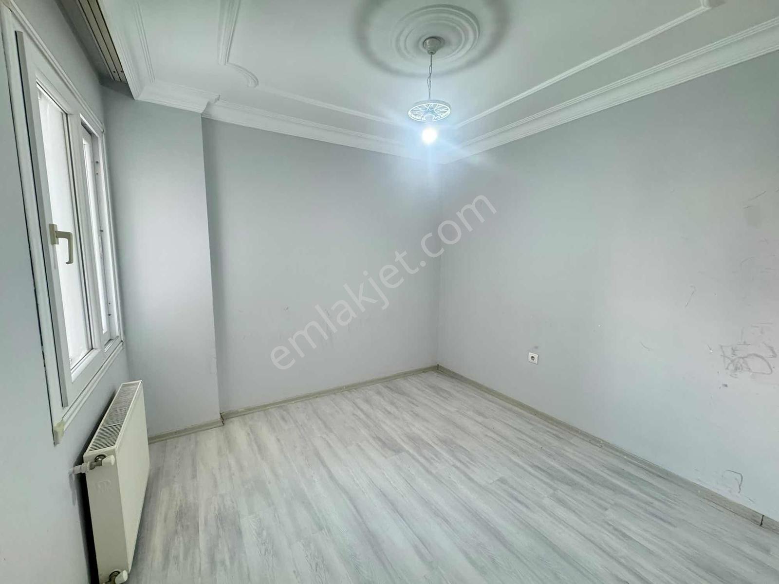 İsmet İnönü Mahallesinde Satılık 3+1 Dogalgazlı Daire — fotoğraf 8