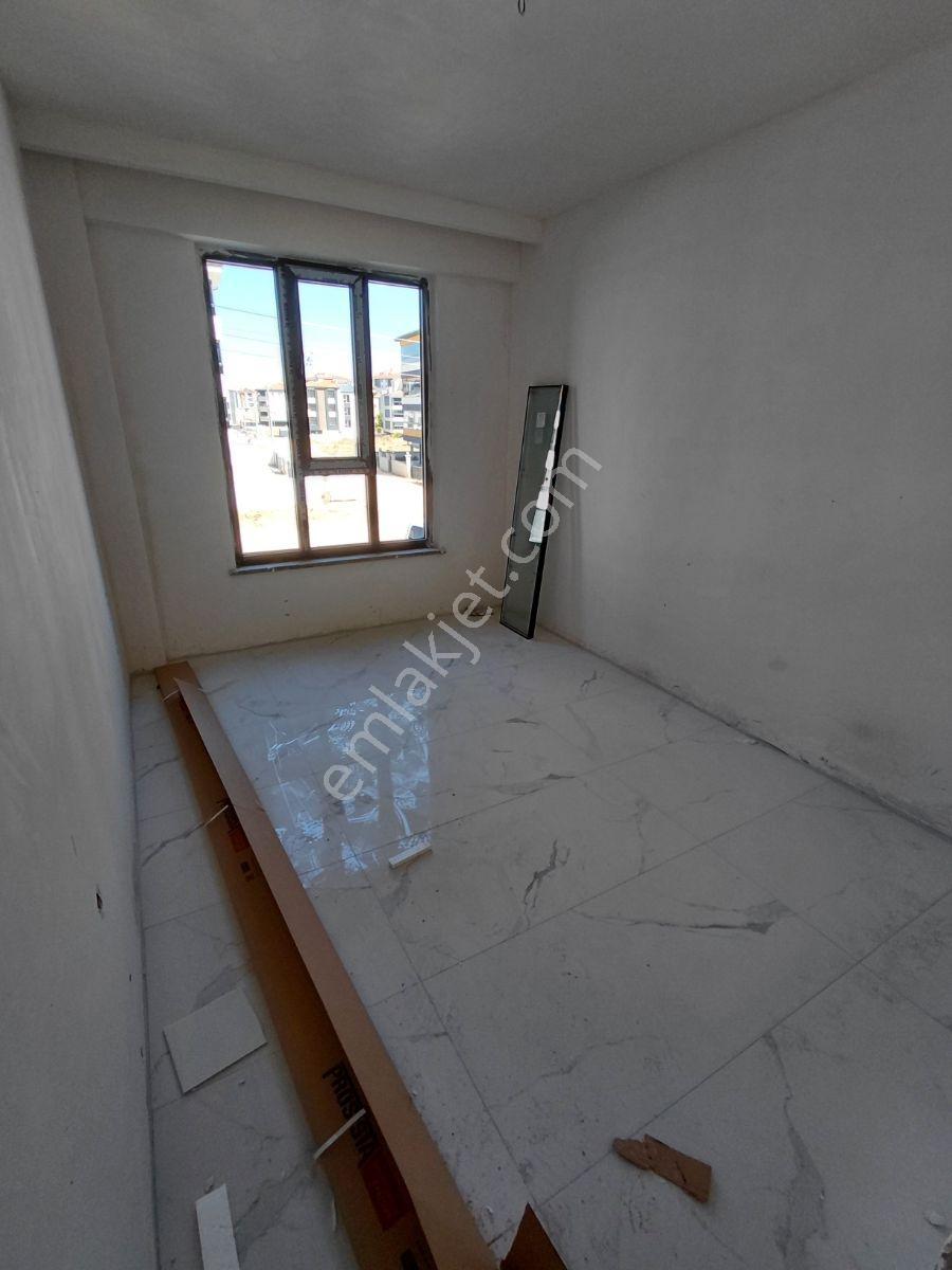 Lt-yaşar Kemal Bulvarı Site İçi Aralık Teslim 2+1 Daireler — fotoğraf 4