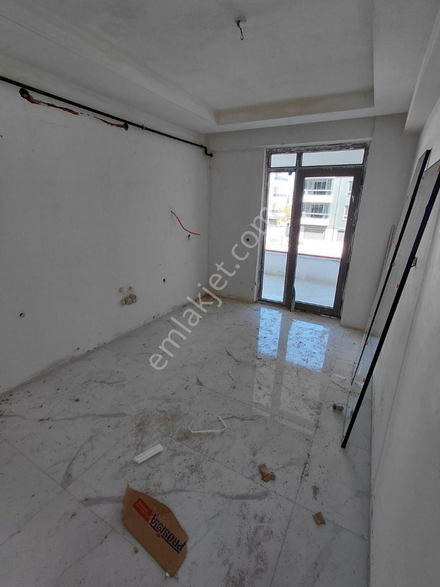Lt-yaşar Kemal Bulvarı Site İçi Aralık Teslim 2+1 Daireler — fotoğraf 5