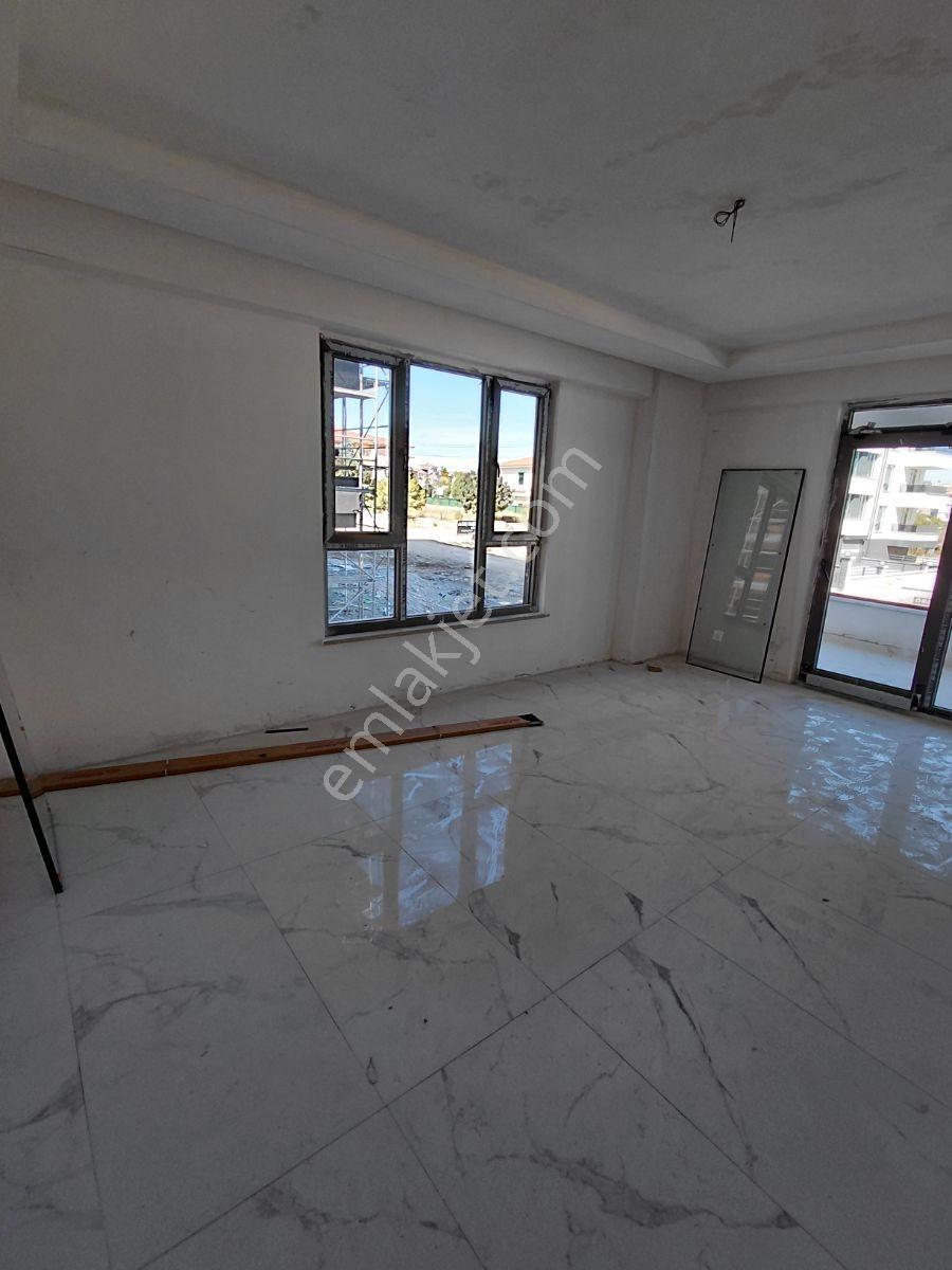 Lt-yaşar Kemal Bulvarı Site İçi Aralık Teslim 2+1 Daireler — fotoğraf 8