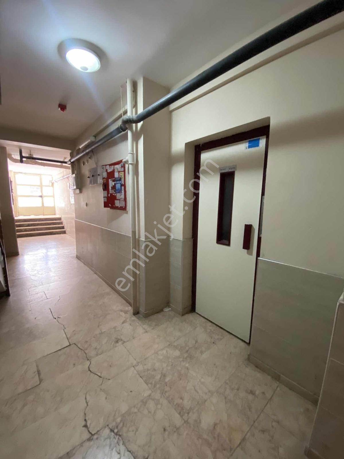 Au-yenibağlar Mahallesi Karargah Sokakta Asansörlü 1+1 Daire — fotoğraf 11