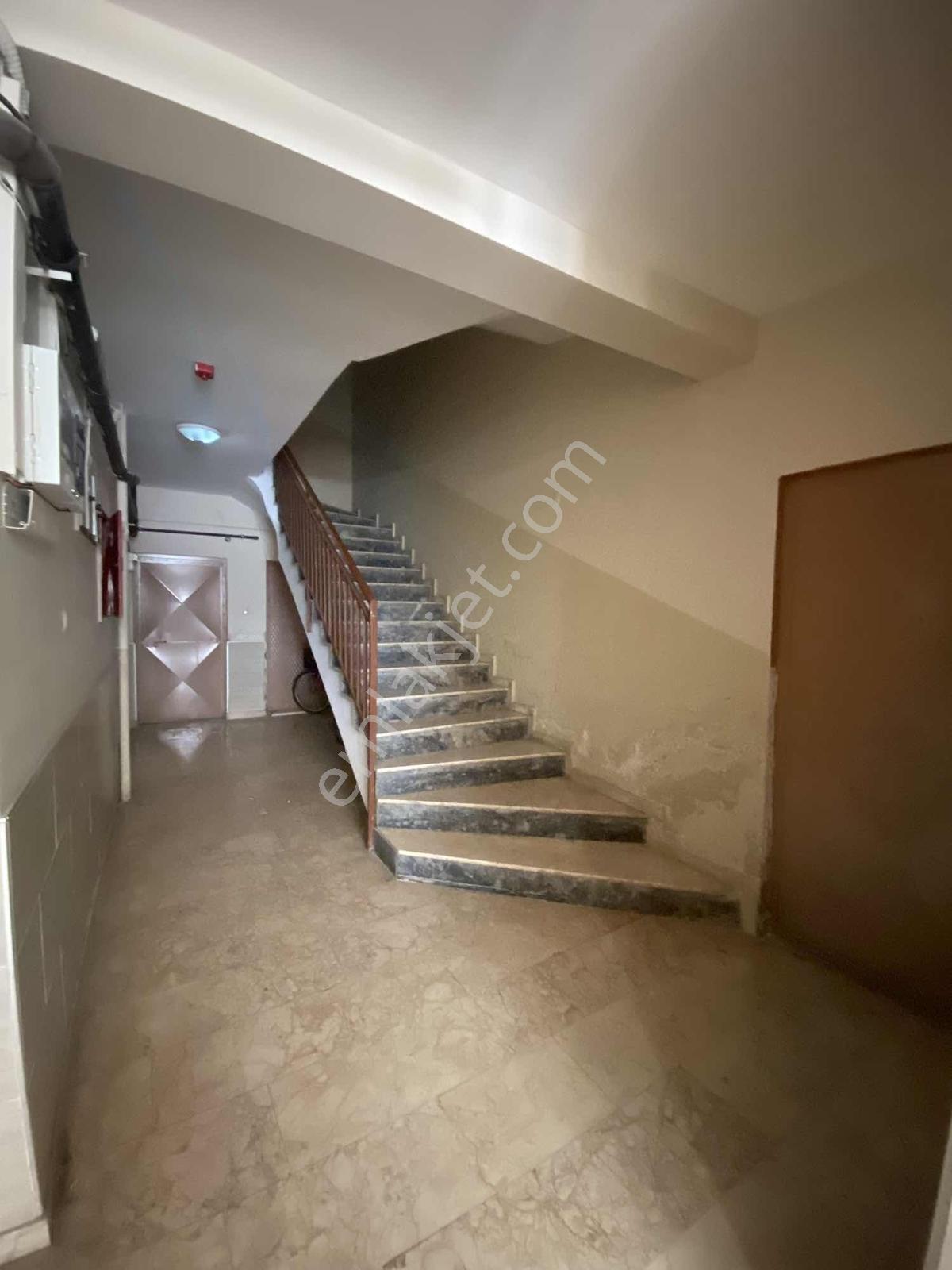 Au-yenibağlar Mahallesi Karargah Sokakta Asansörlü 1+1 Daire — fotoğraf 12
